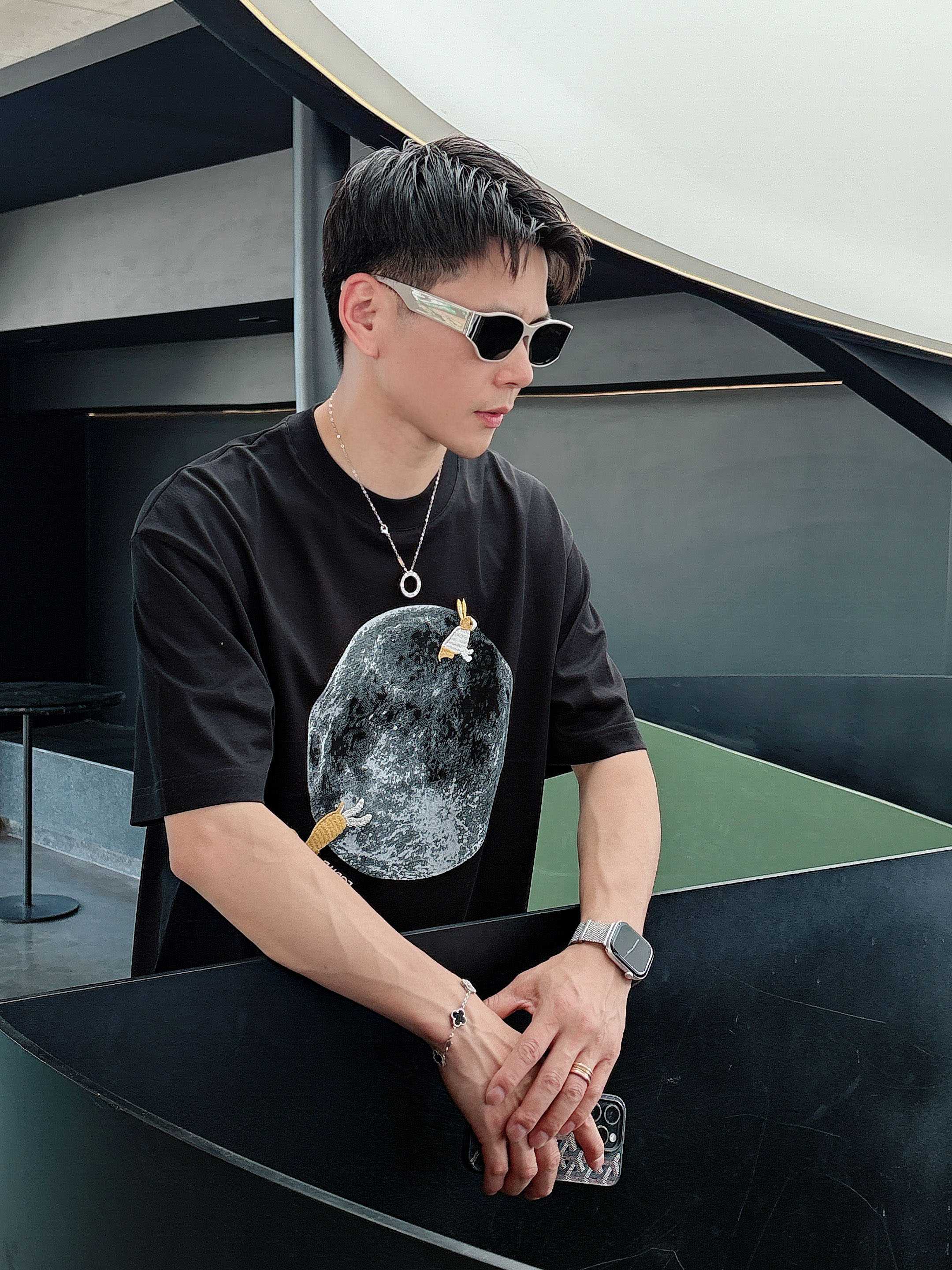 罗意威 2025春夏新款首发专柜最新款短袖圆领T恤 高端订制 设计前卫时尚！品牌logo重工艺设计 高端