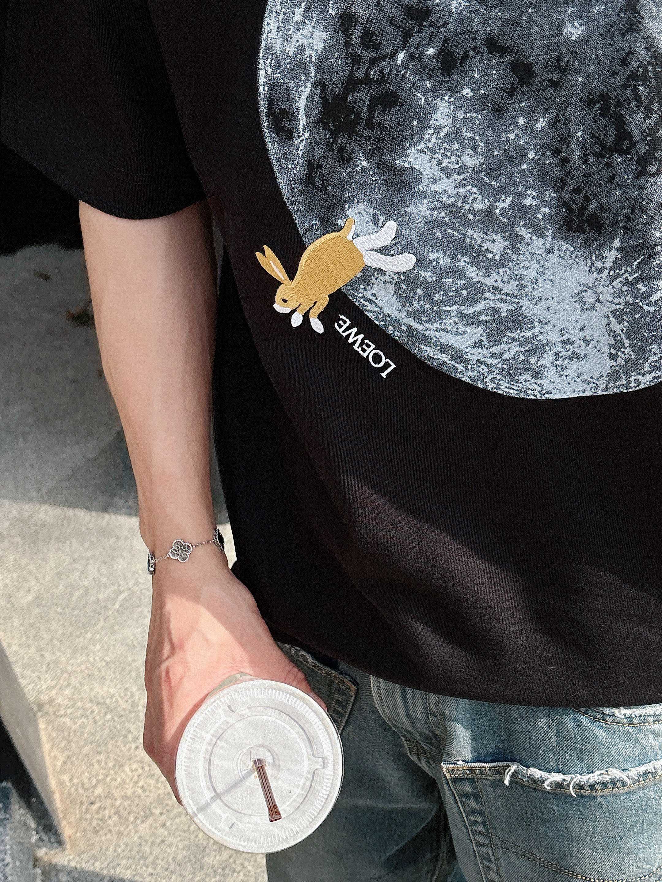 罗意威 2025春夏新款首发专柜最新款短袖圆领T恤 高端订制 设计前卫时尚！品牌logo重工艺设计 高端