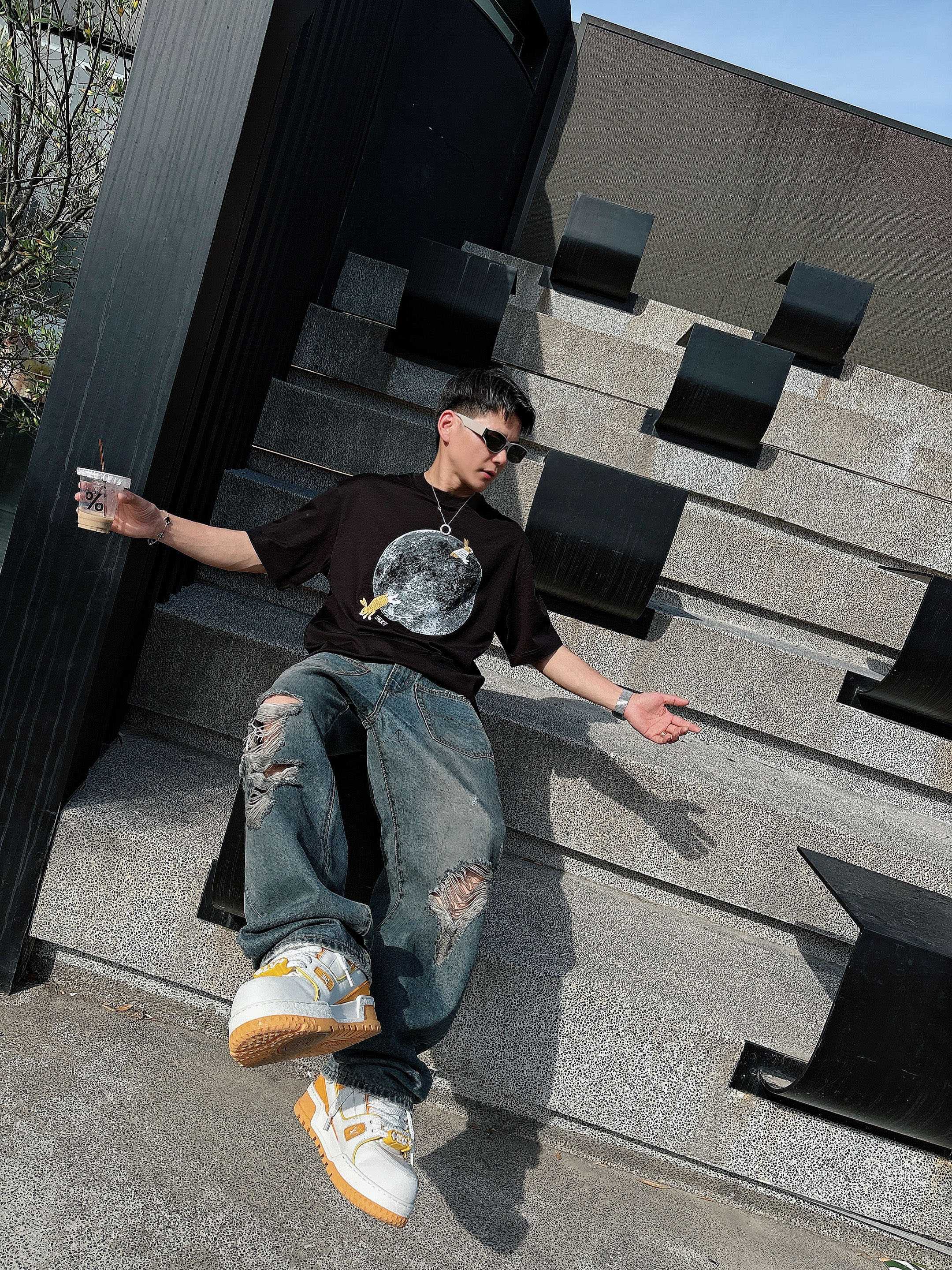 罗意威 2025春夏新款首发专柜最新款短袖圆领T恤 高端订制 设计前卫时尚！品牌logo重工艺设计 高端