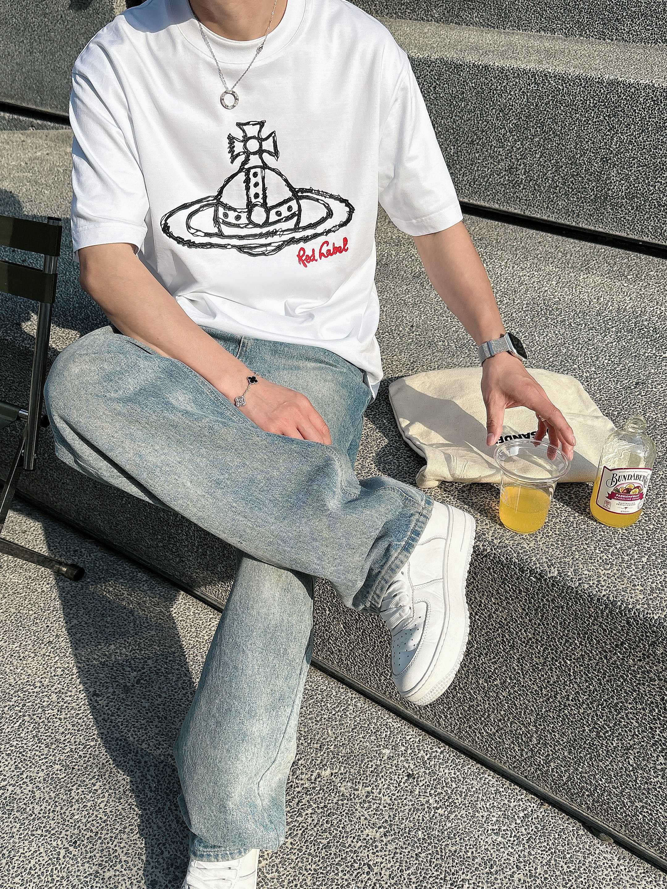 西太后 2025春夏新款首发专柜最新款短袖圆领T恤 高端订制 设计前卫时尚！品牌logo重工艺设计 高端