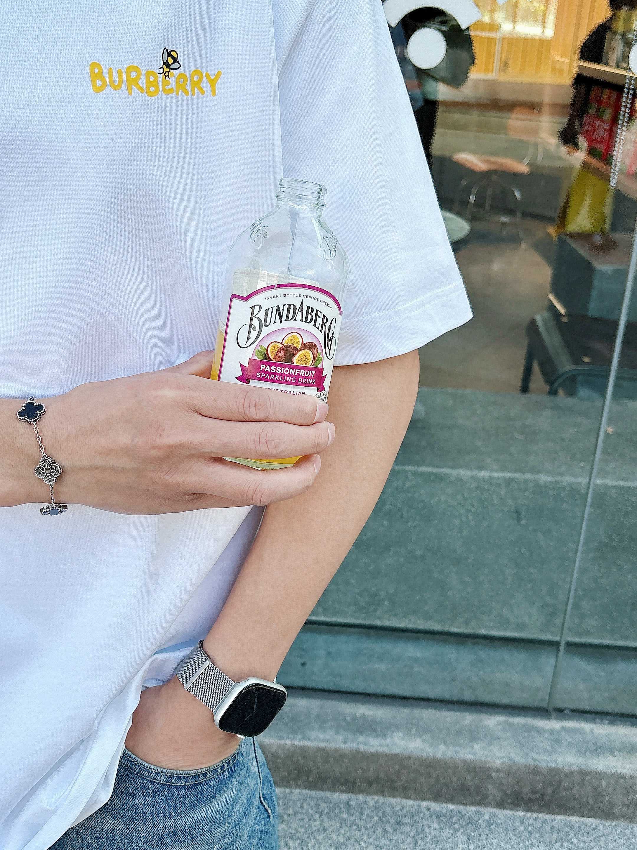 巴宝莉 2025春夏新款首发专柜最新款短袖圆领T恤 高端订制 设计前卫时尚！品牌logo重工艺设计 高端