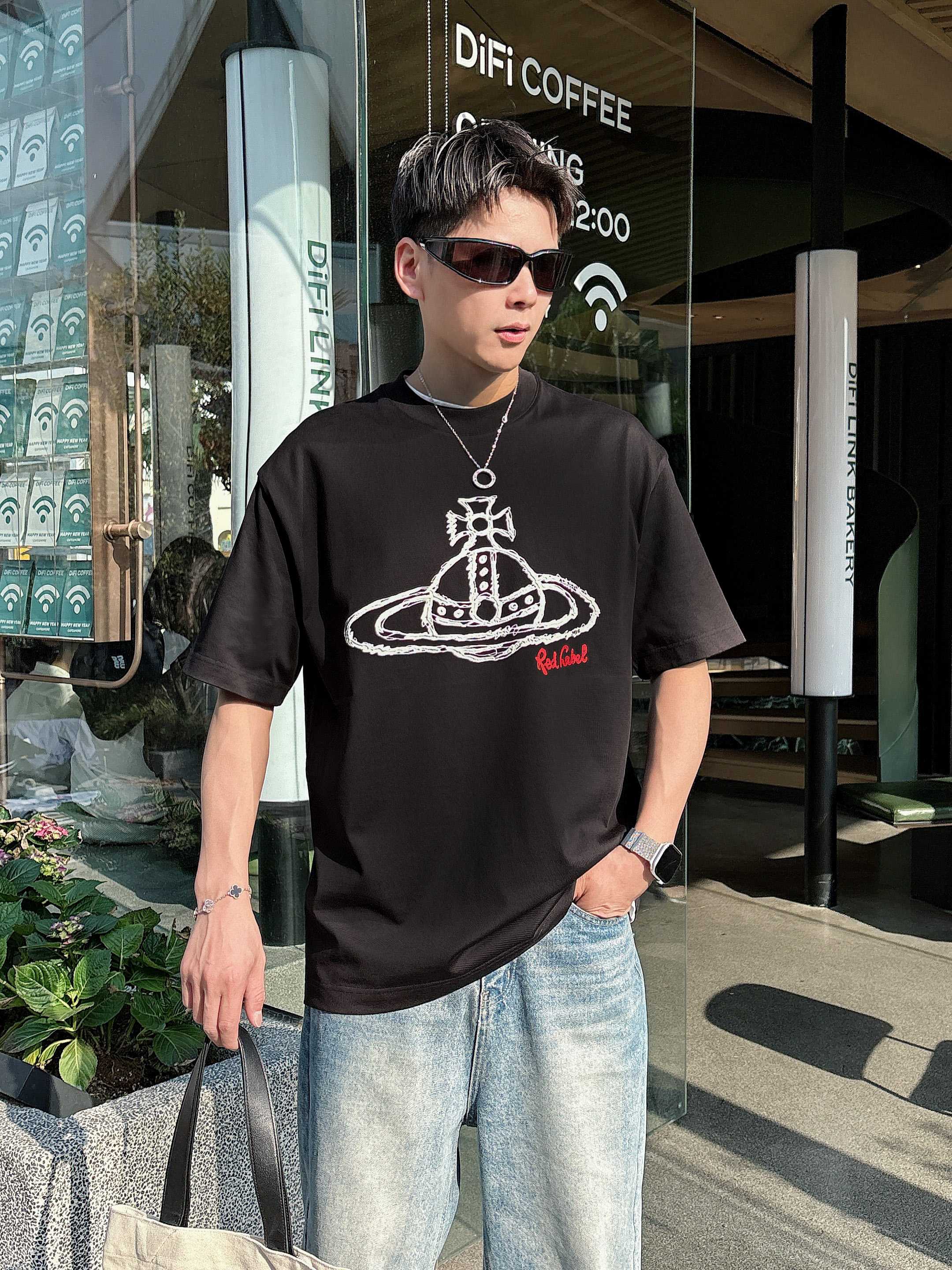 西太后 2025春夏新款首发专柜最新款短袖圆领T恤 高端订制 设计前卫时尚！品牌logo重工艺设计 高端