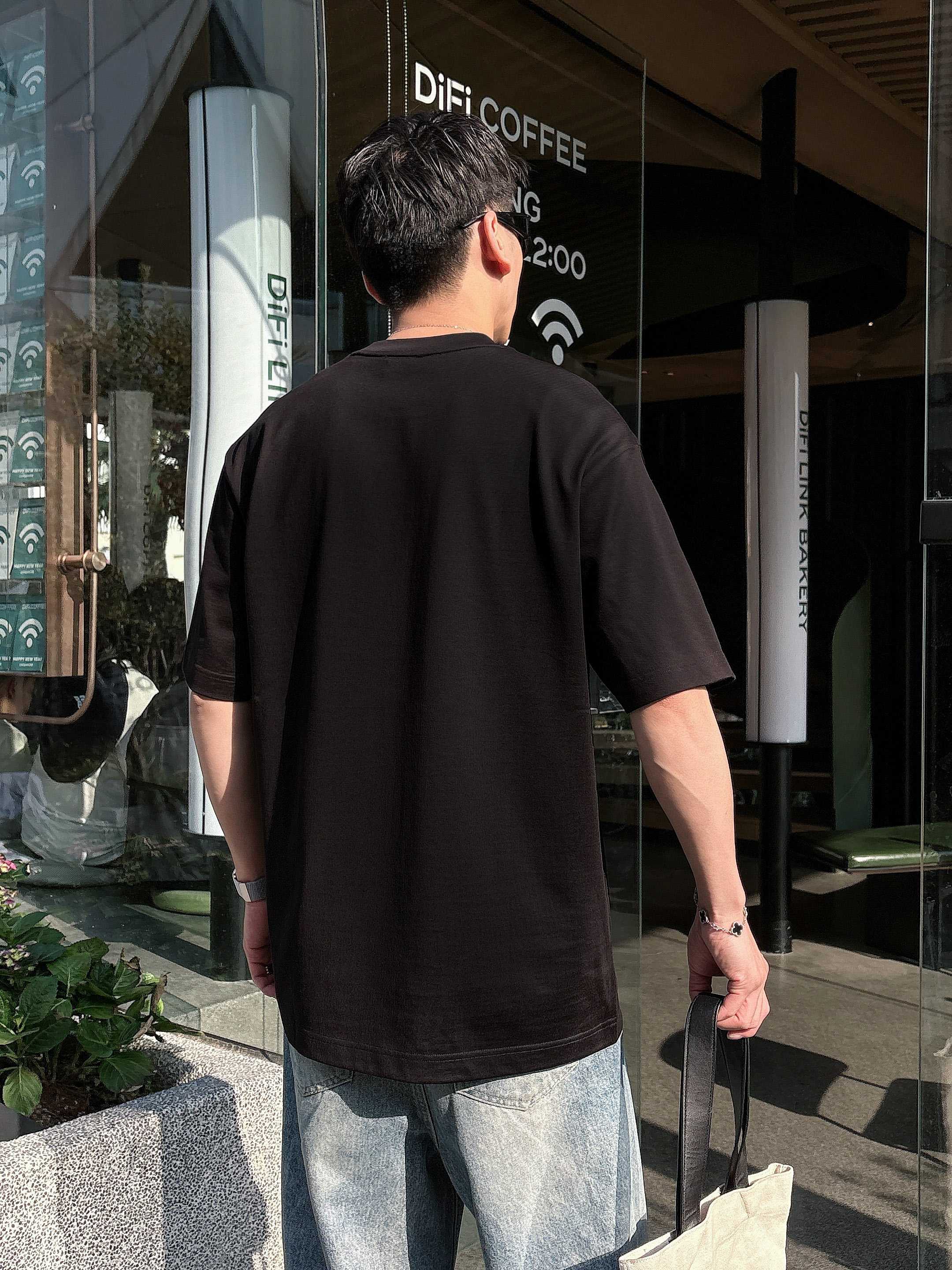 西太后 2025春夏新款首发专柜最新款短袖圆领T恤 高端订制 设计前卫时尚！品牌logo重工艺设计 高端