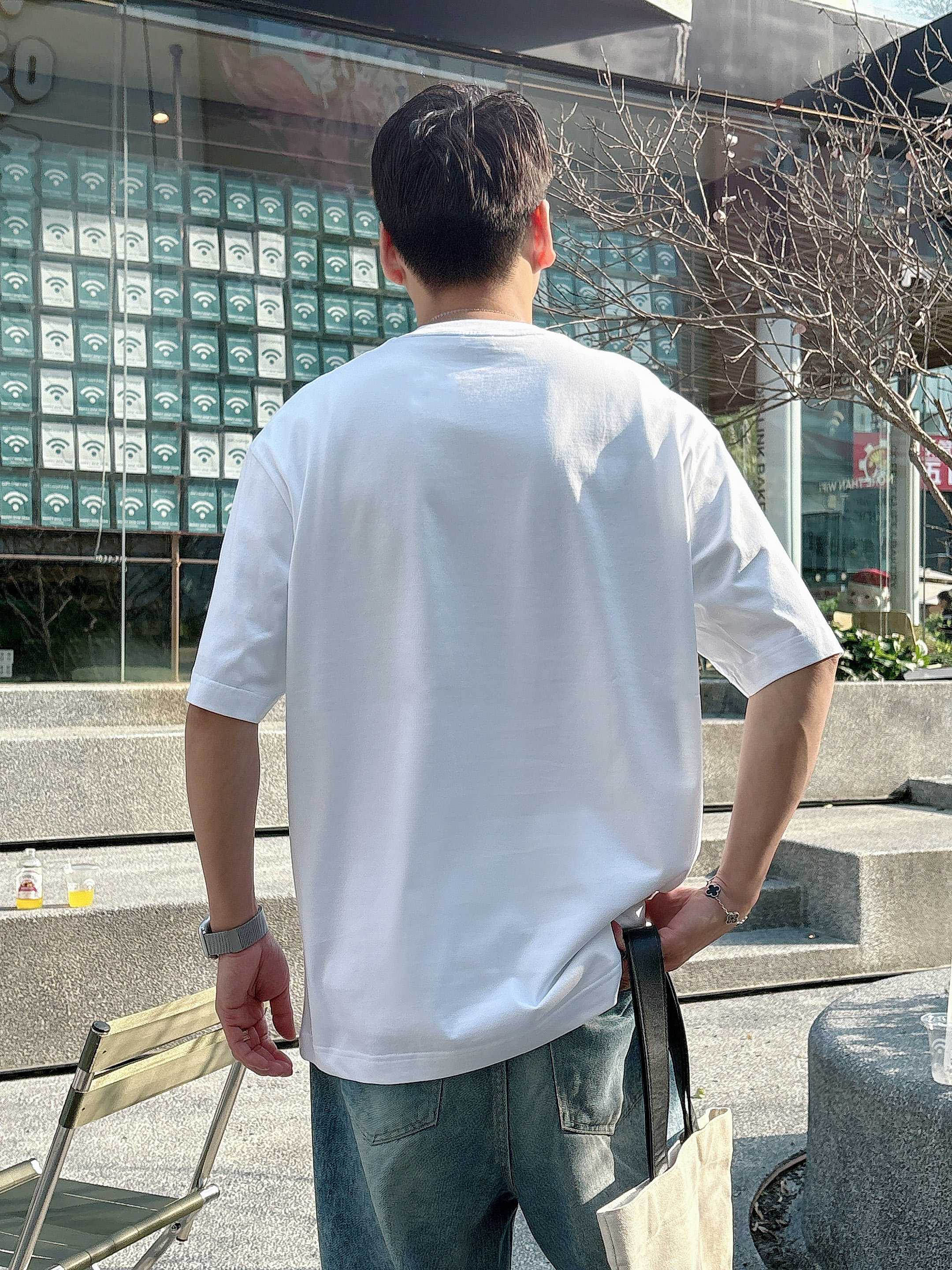 罗意威 2025春夏新款首发专柜最新款短袖圆领T恤 高端订制 设计前卫时尚！品牌logo重工艺设计 高端