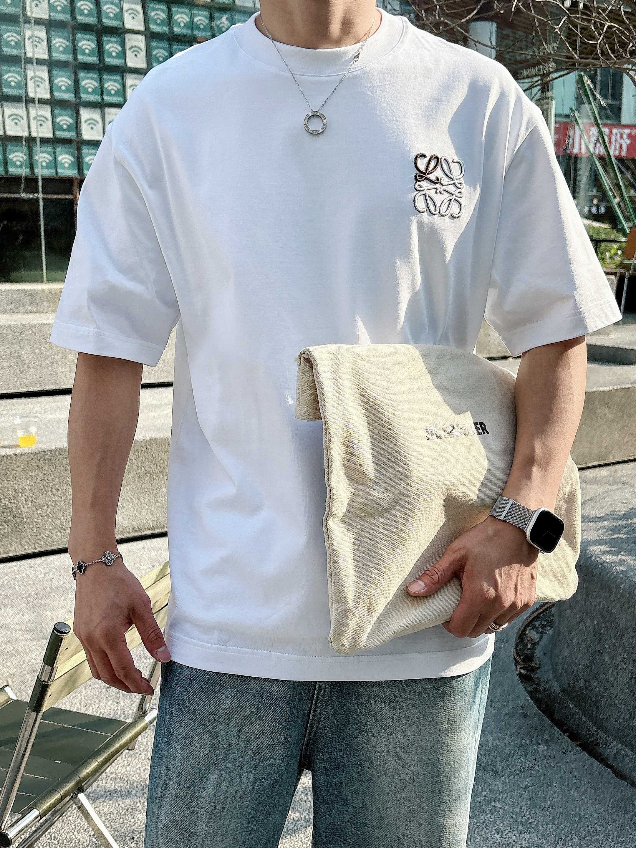 罗意威 2025春夏新款首发专柜最新款短袖圆领T恤 高端订制 设计前卫时尚！品牌logo重工艺设计 高端