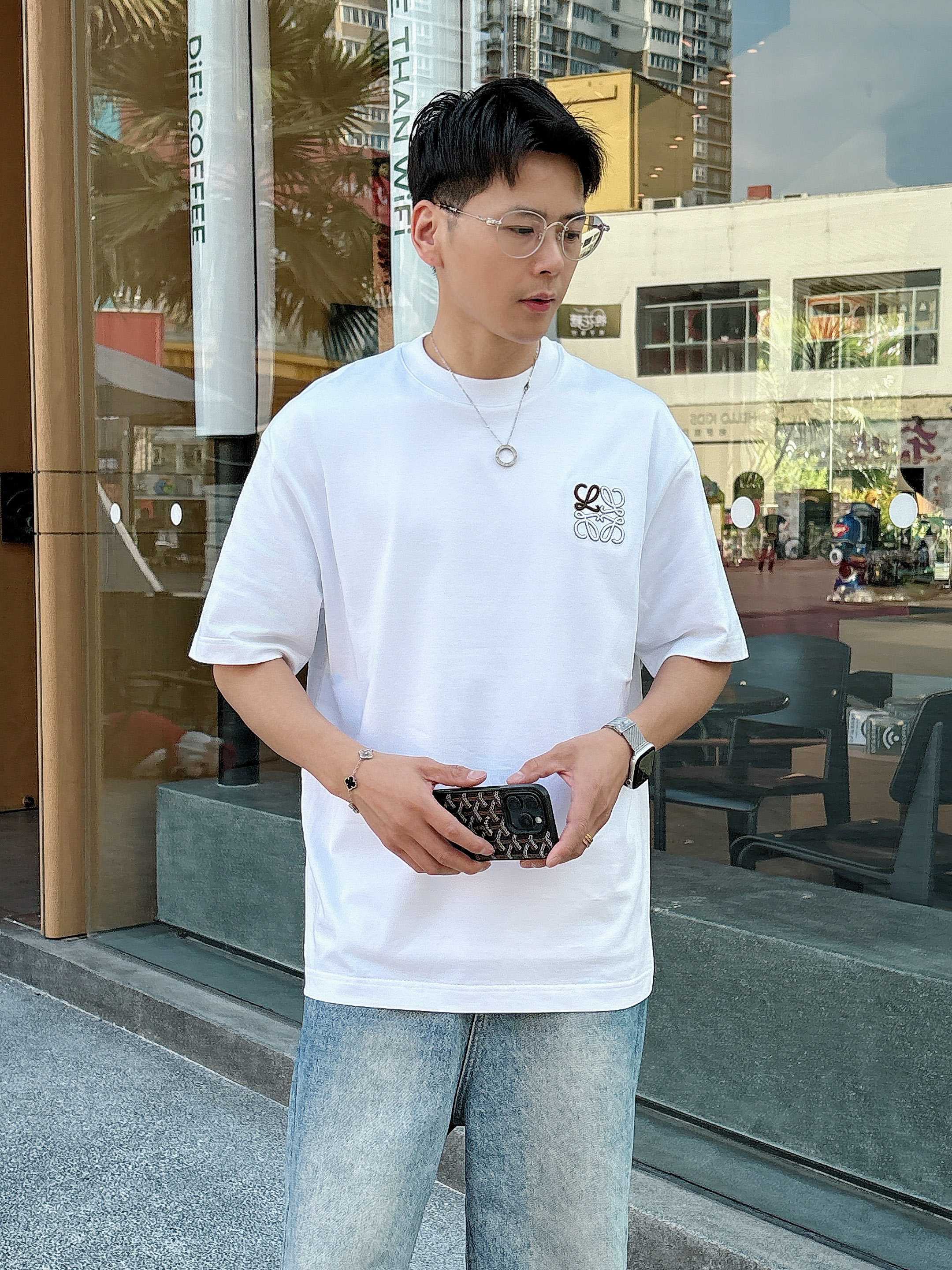罗意威 2025春夏新款首发专柜最新款短袖圆领T恤 高端订制 设计前卫时尚！品牌logo重工艺设计 高端