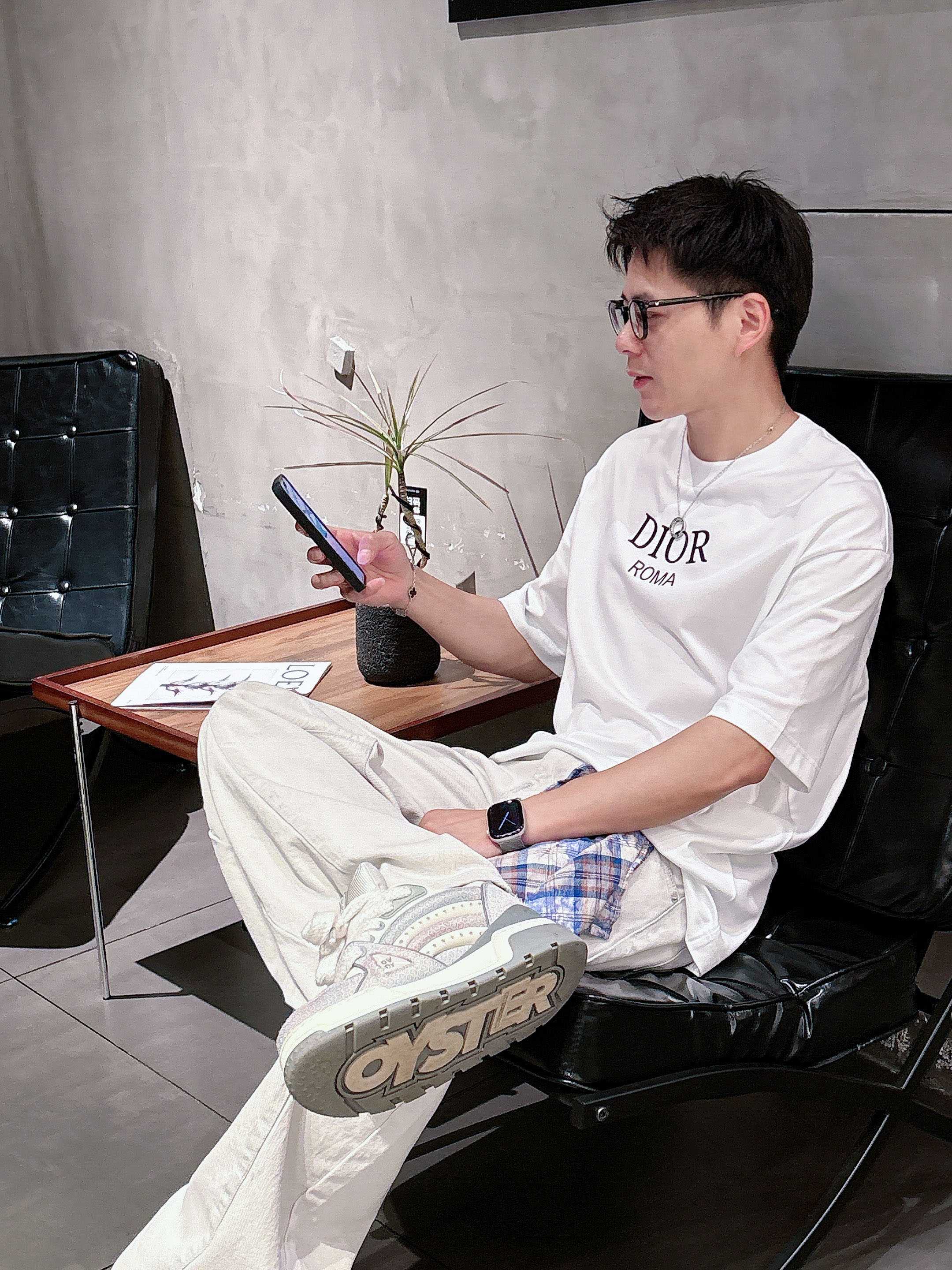 迪奥 2025春夏新款首发专柜最新款短袖圆领T恤 高端订制 设计前卫时尚！品牌logo重工艺设计 高端定