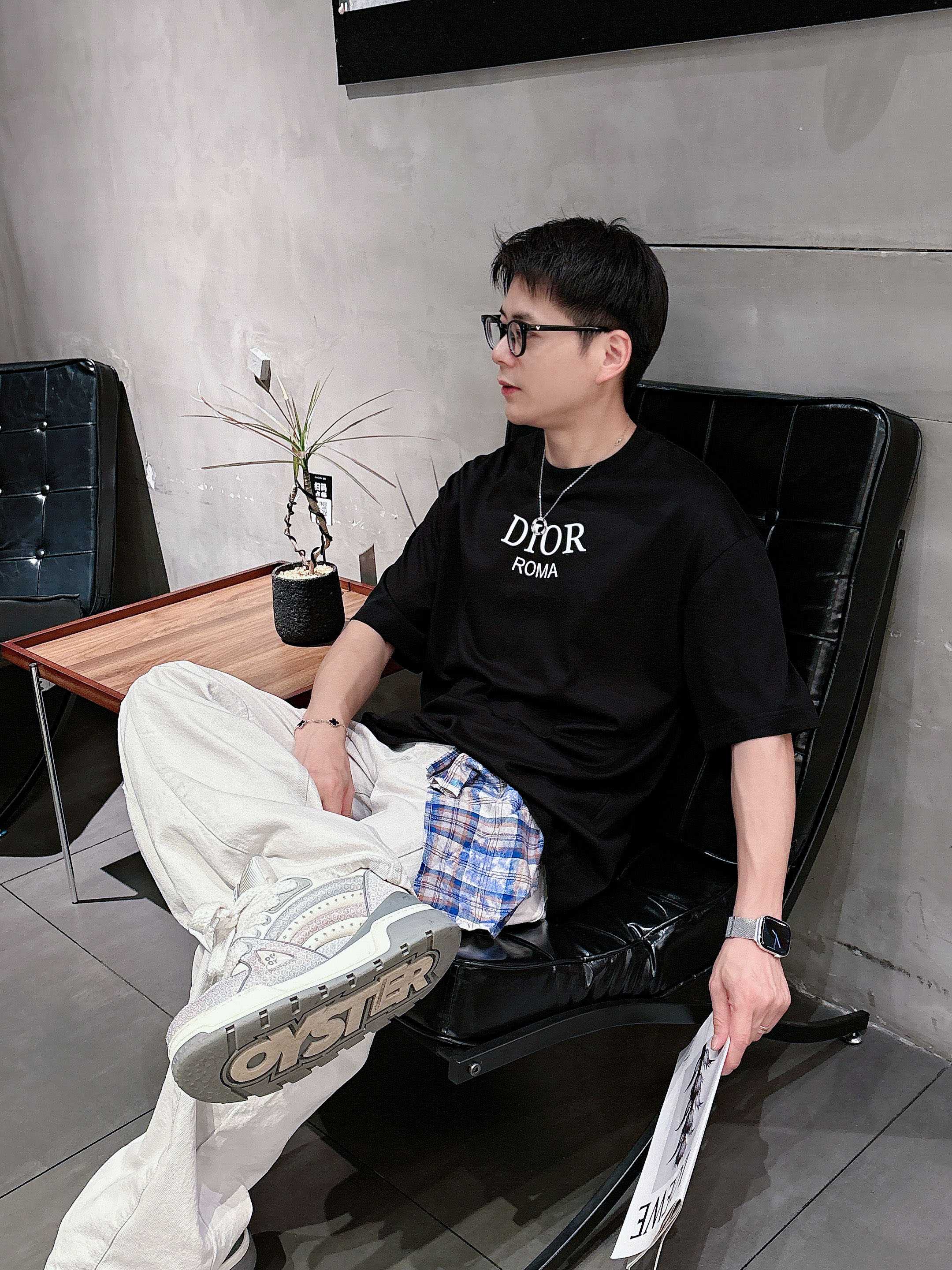 迪奥 2025春夏新款首发专柜最新款短袖圆领T恤 高端订制 设计前卫时尚！品牌logo重工艺设计 高端定