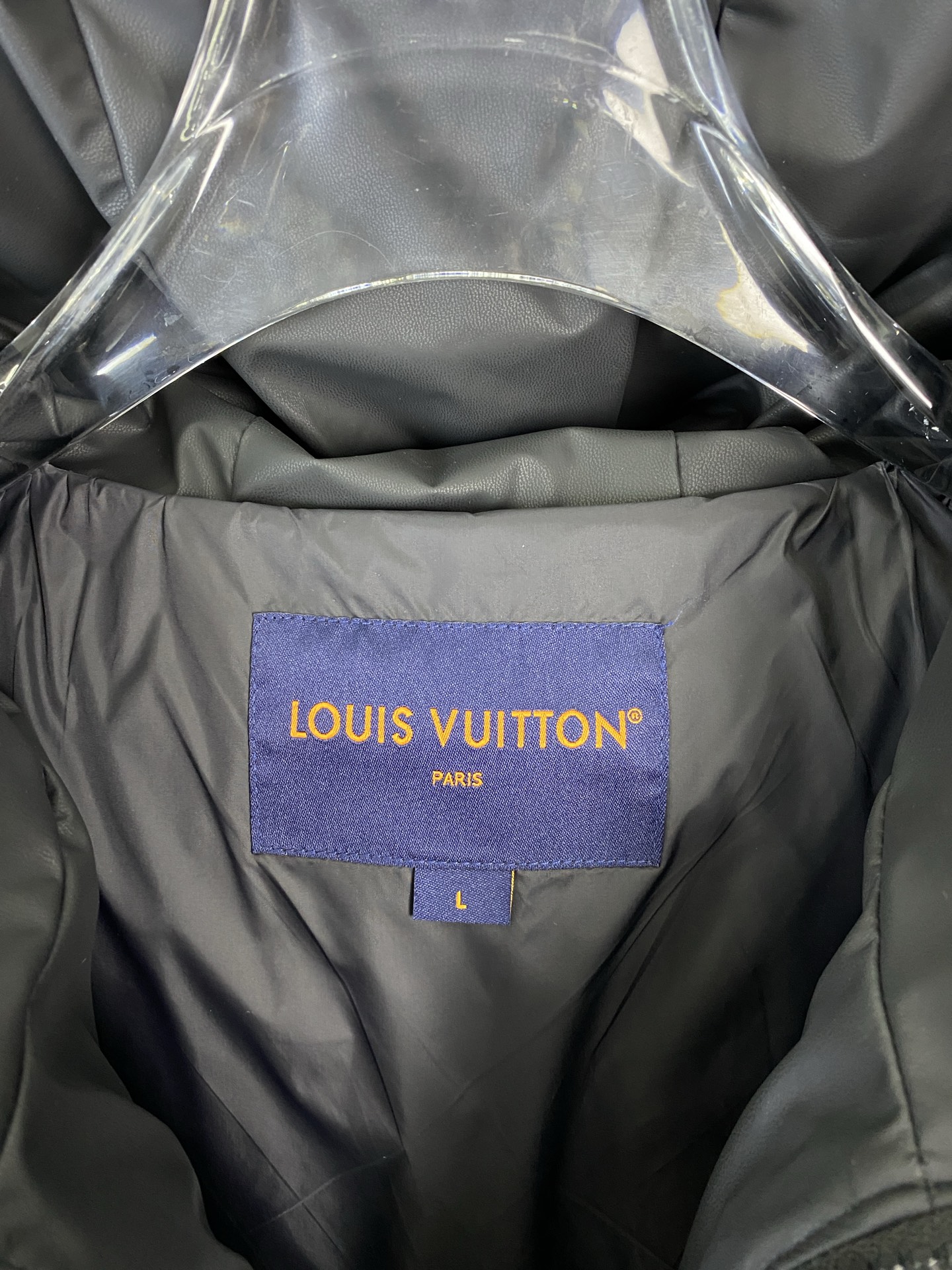LOUIS VUITTON/路易威登 SS25官网走秀款压花老花皮质拼接立领羽绒服夹克外套 LV羽绒服品