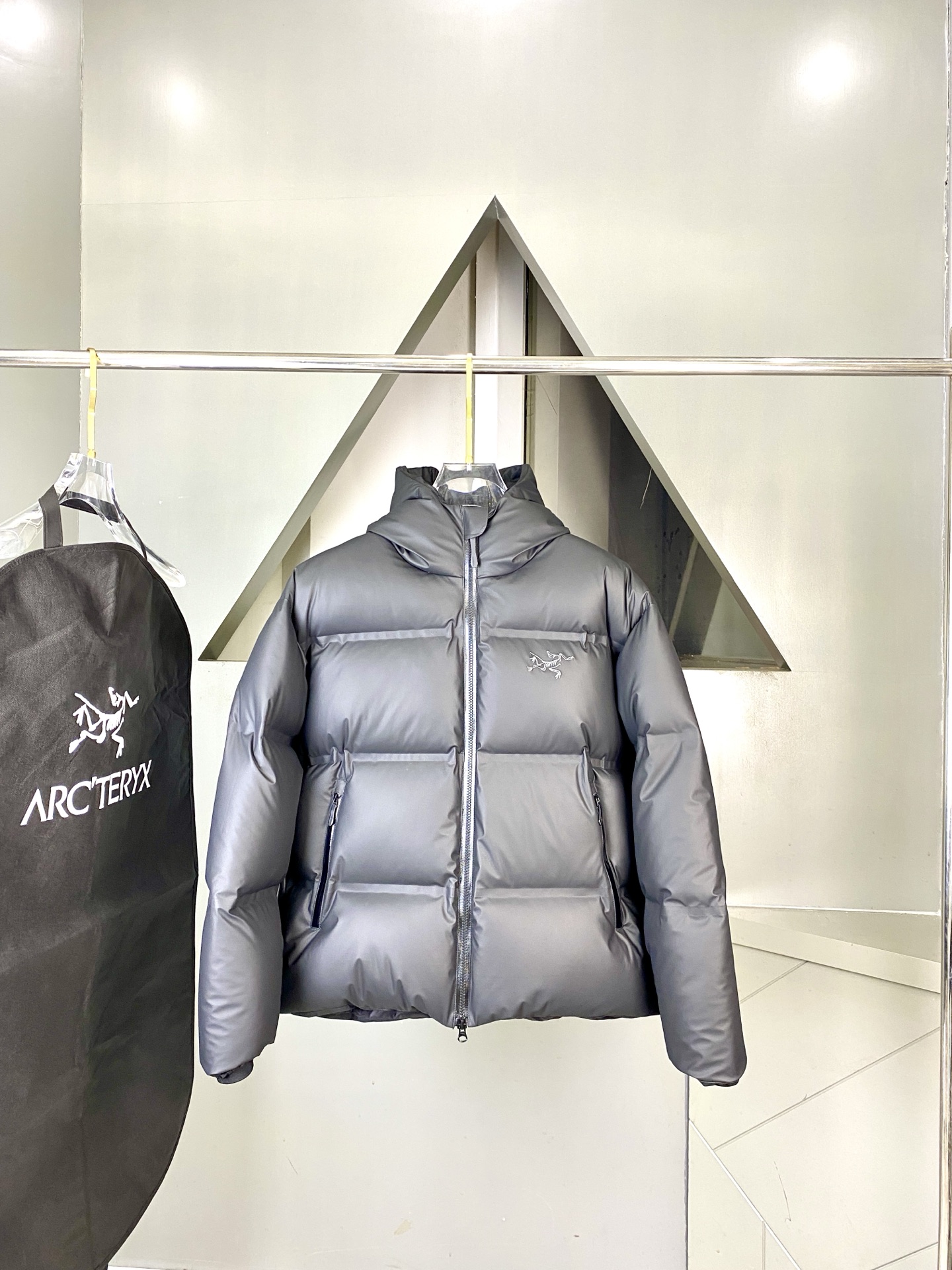 ，高版本-羽绒上新⬆️ 𝘼𝙍𝘾‘𝙏𝙀𝙍𝙔𝙓 𝘽𝙀𝙏𝘼 𝘿𝙊𝙒𝙉 𝙄𝙉𝙎𝙐𝙇𝘼𝙏𝙀𝘿 𝙅𝘼𝘾𝙆𝙀𝙏-𝙈𝙀𝙉