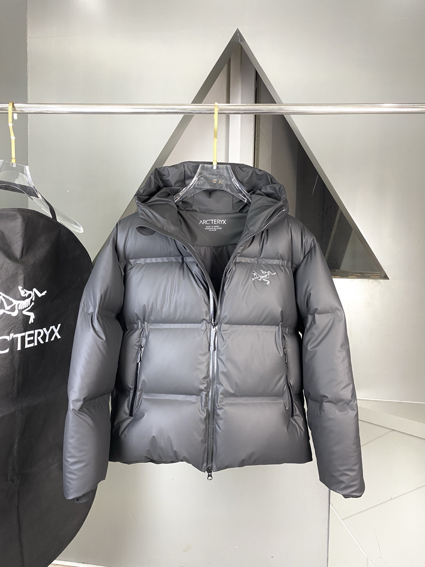 ，高版本-羽绒上新⬆️ 𝘼𝙍𝘾‘𝙏𝙀𝙍𝙔𝙓 𝘽𝙀𝙏𝘼 𝘿𝙊𝙒𝙉 𝙄𝙉𝙎𝙐𝙇𝘼𝙏𝙀𝘿 𝙅𝘼𝘾𝙆𝙀𝙏-𝙈𝙀𝙉