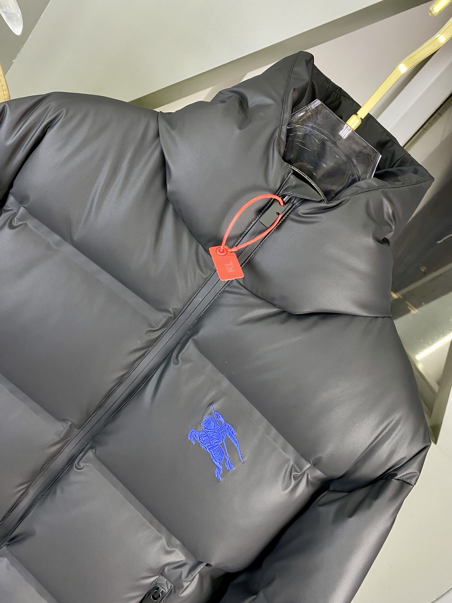 ，高版本-羽绒上新⬆️ Burberry 巴宝莉黑科技压胶羽绒外套(⚠️压胶高版本) 冬装新品，高端定制