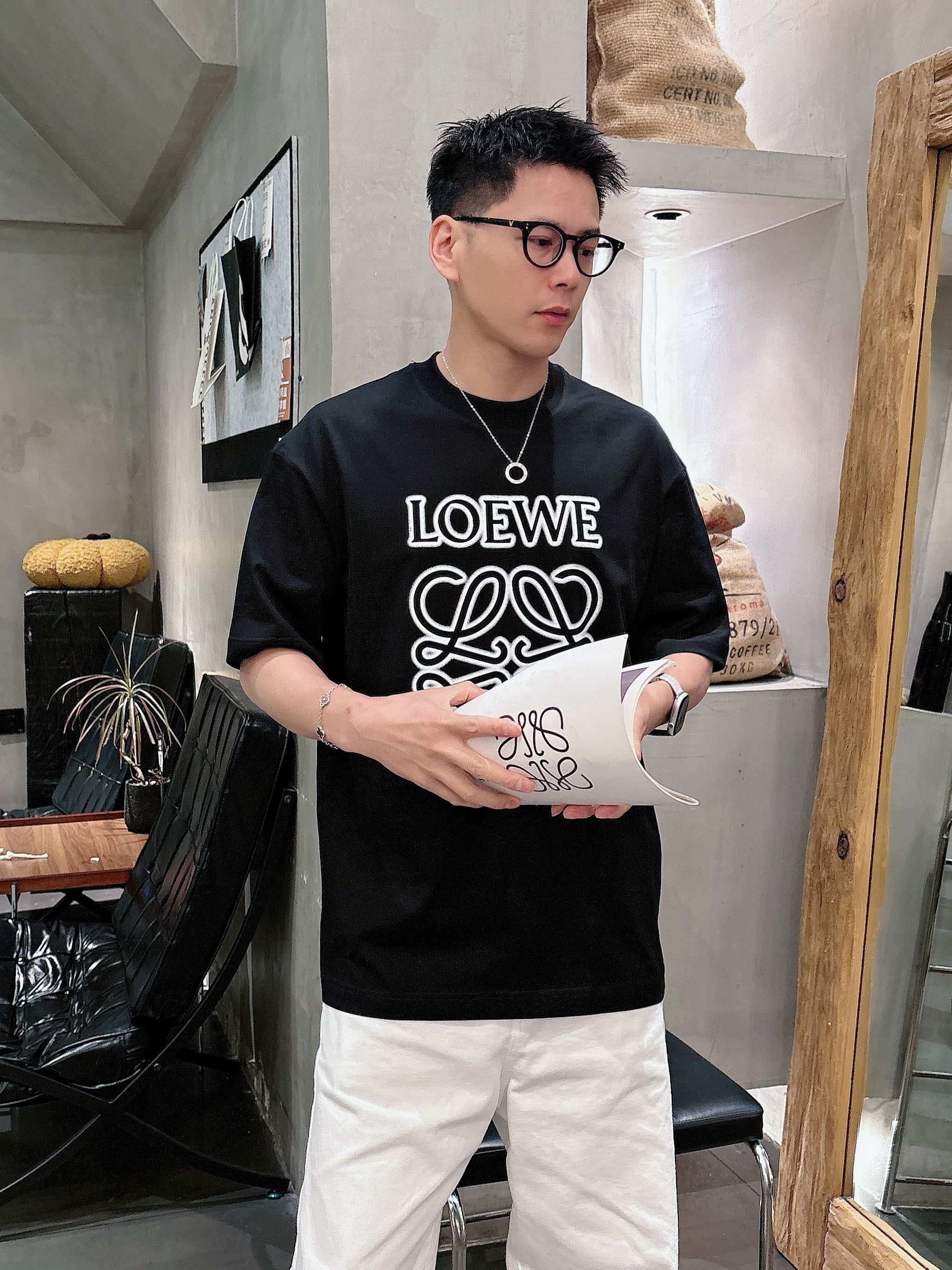 【 罗意威 2026春夏 · 高阶定制T恤】🔹 核心面料：秘鲁进口匹马棉 × 顶级丝光工艺🔹 核心体感：