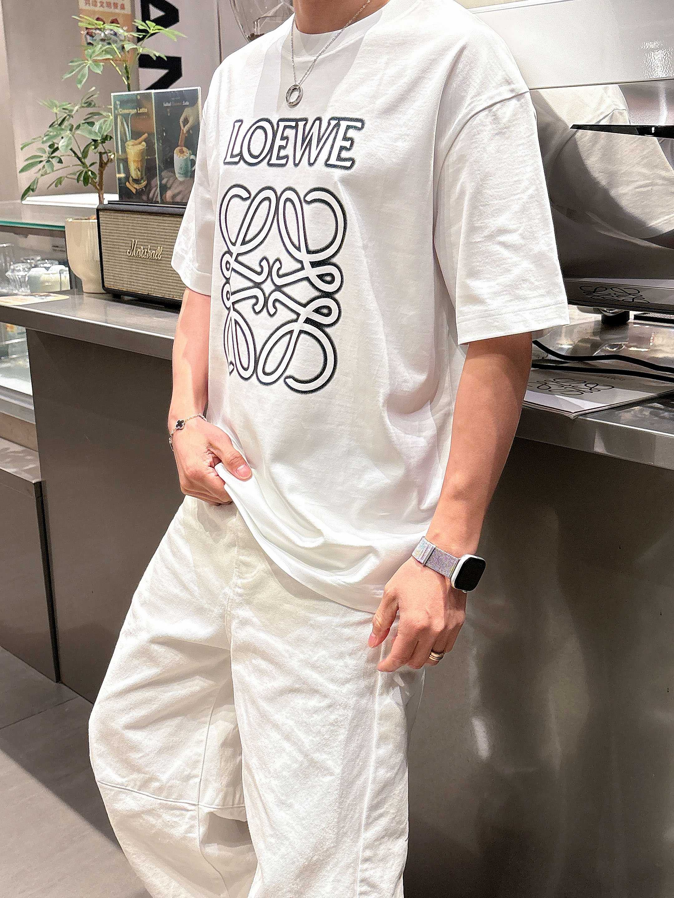 【 罗意威 2026春夏 · 高阶定制T恤】🔹 核心面料：秘鲁进口匹马棉 × 顶级丝光工艺🔹 核心体感：