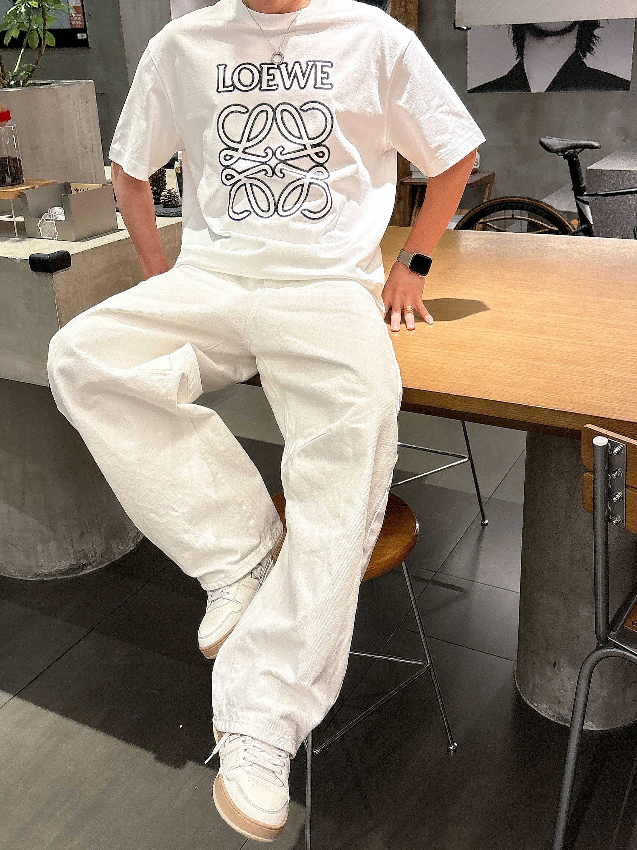 【 罗意威 2026春夏 · 高阶定制T恤】🔹 核心面料：秘鲁进口匹马棉 × 顶级丝光工艺🔹 核心体感：