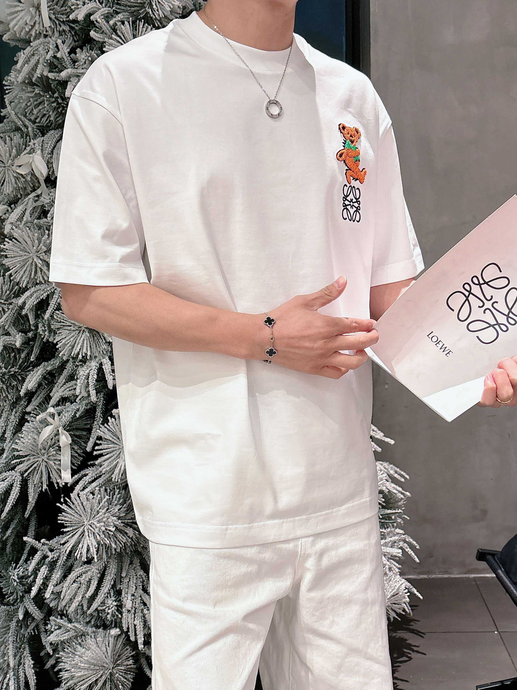 【 罗意威 2026春夏 · 高阶定制T恤】🔹 核心面料：秘鲁进口匹马棉 × 顶级丝光工艺🔹 核心体感：