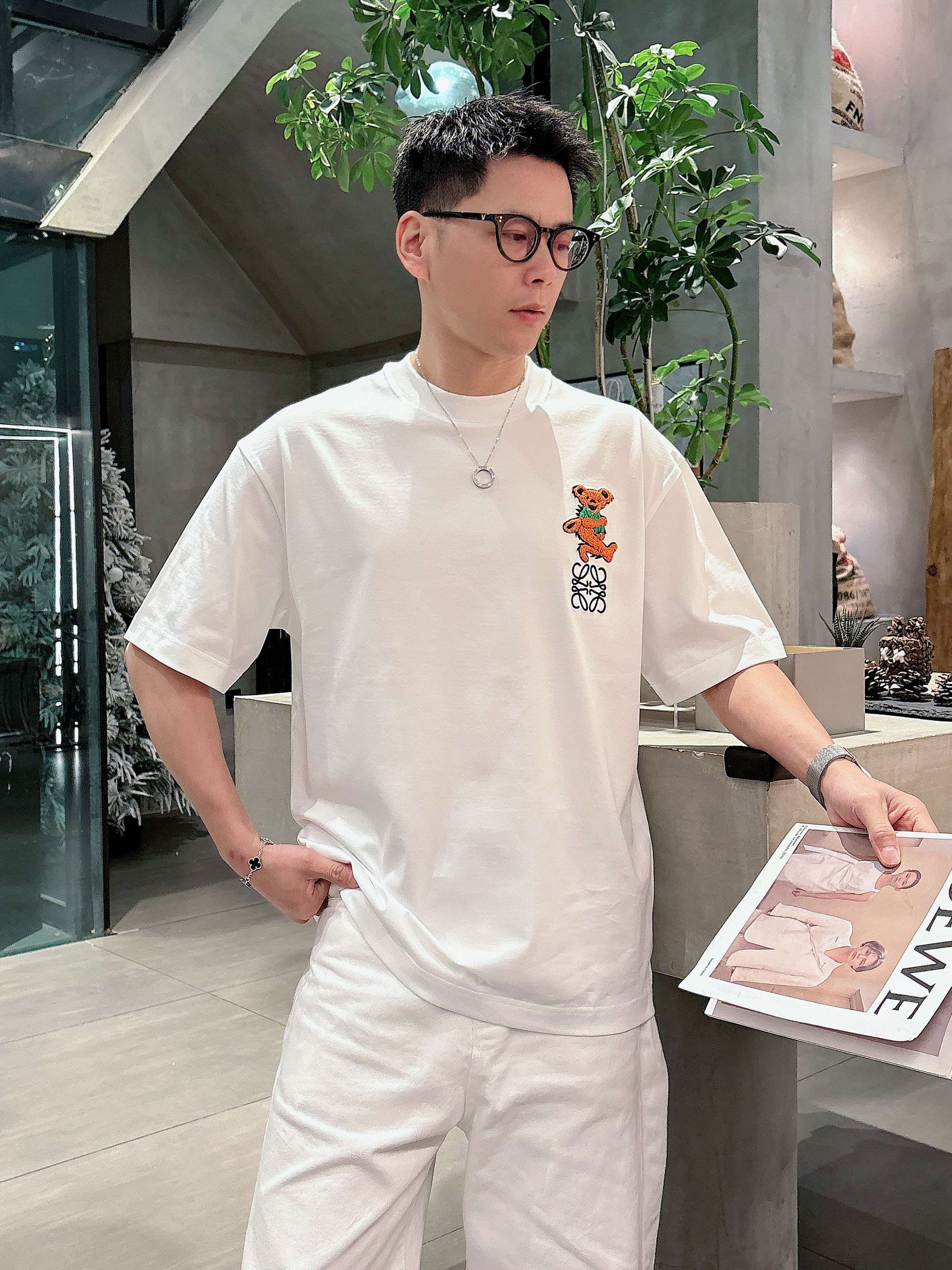 【 罗意威 2026春夏 · 高阶定制T恤】🔹 核心面料：秘鲁进口匹马棉 × 顶级丝光工艺🔹 核心体感：