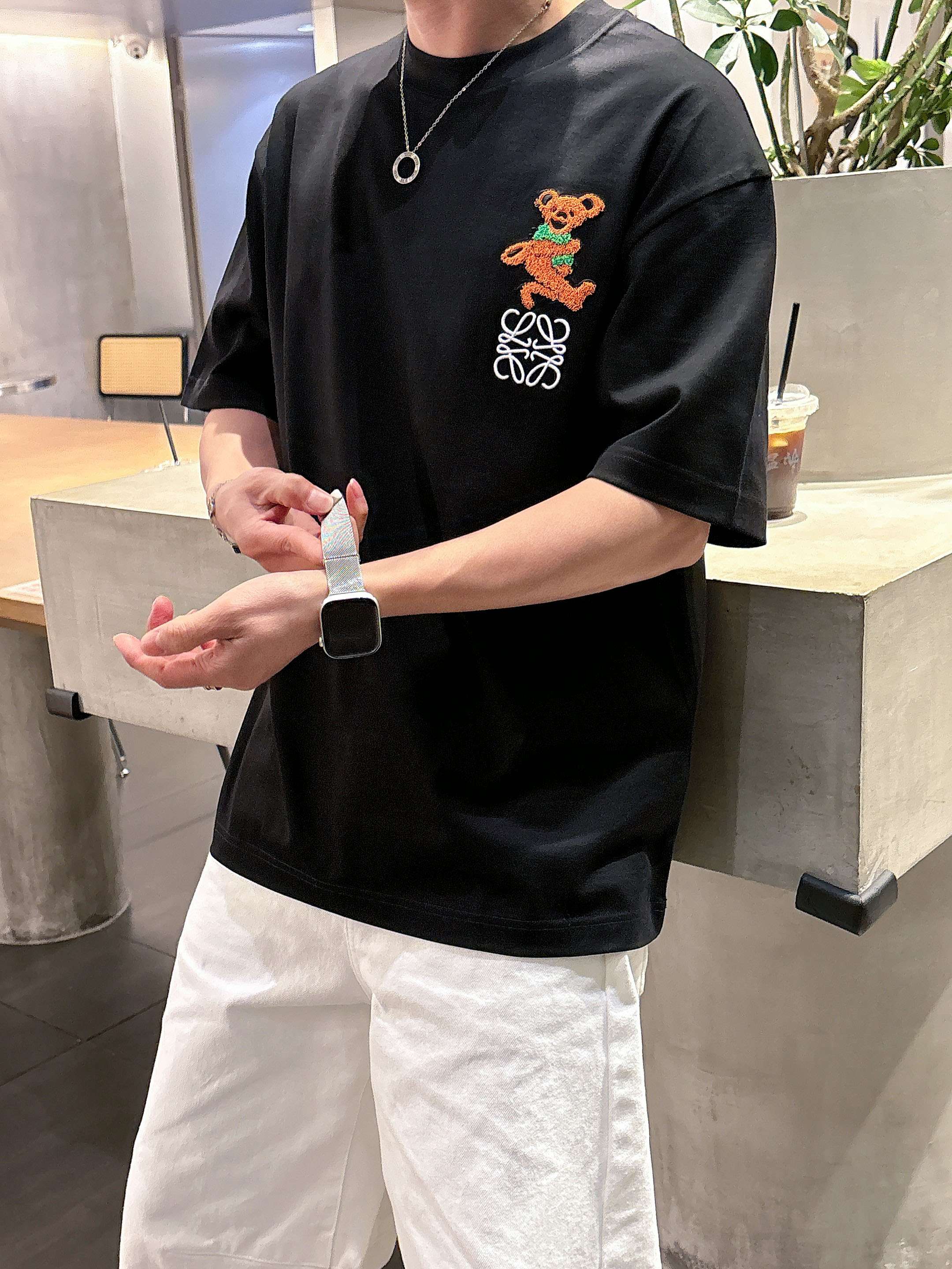 【 罗意威 2026春夏 · 高阶定制T恤】🔹 核心面料：秘鲁进口匹马棉 × 顶级丝光工艺🔹 核心体感：