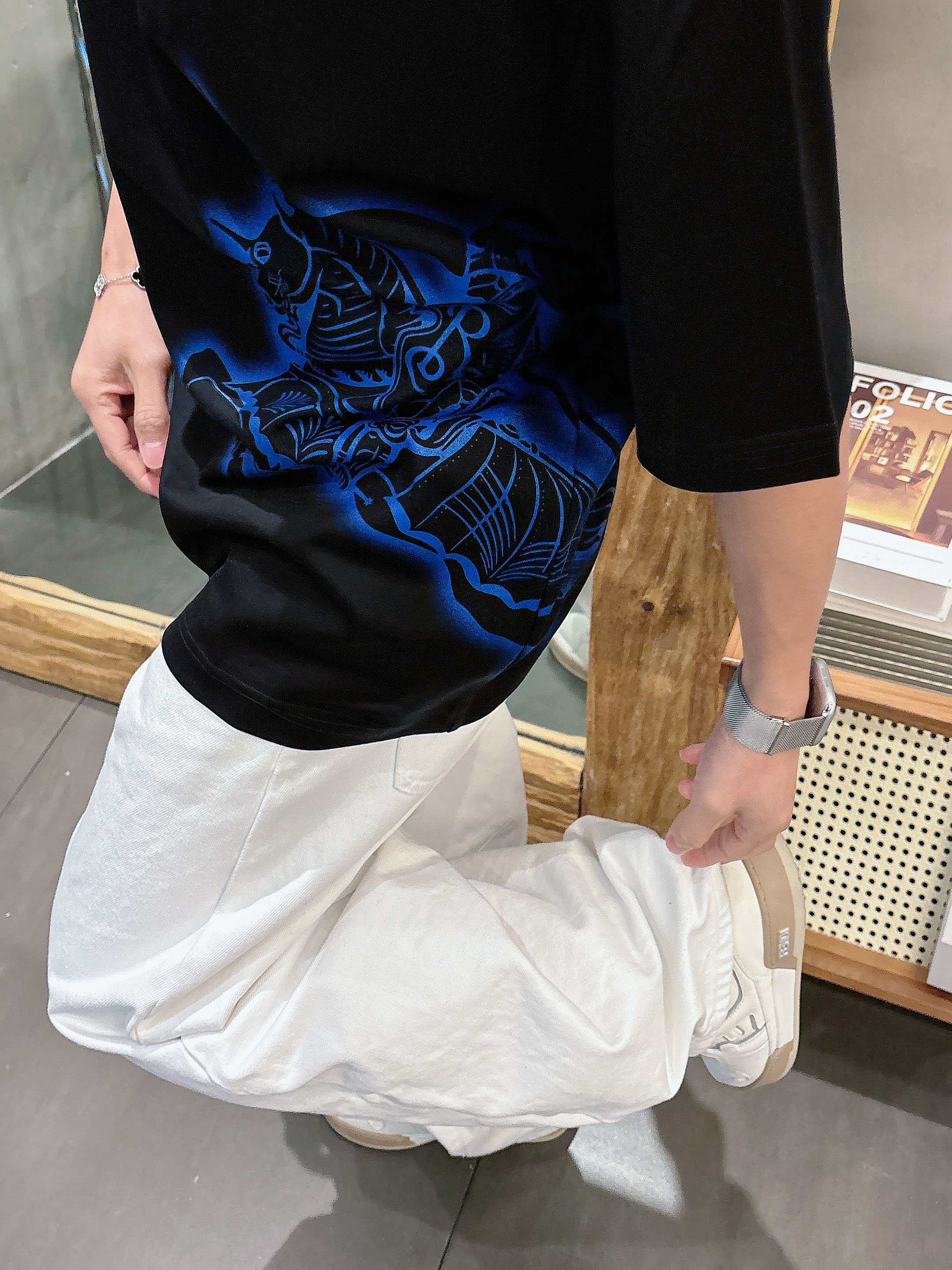 【 巴宝莉 2026春夏 · 高阶定制T恤】🔹 核心面料：秘鲁进口匹马棉 × 顶级丝光工艺🔹 核心体感：