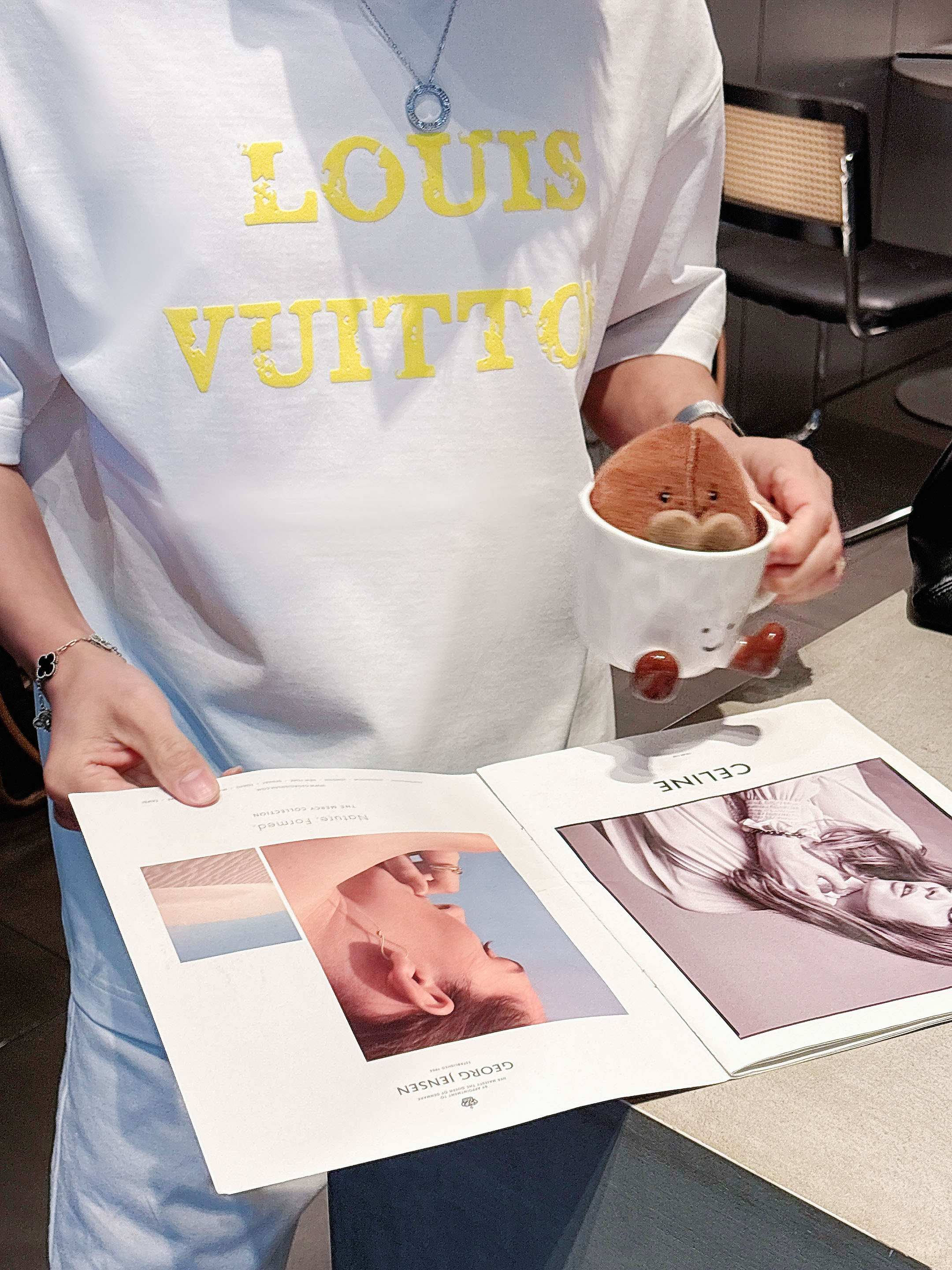 【 LV 2026春夏 · 高阶定制T恤】🔹 核心面料：秘鲁进口匹马棉 × 顶级丝光工艺🔹 核心体感：蚕