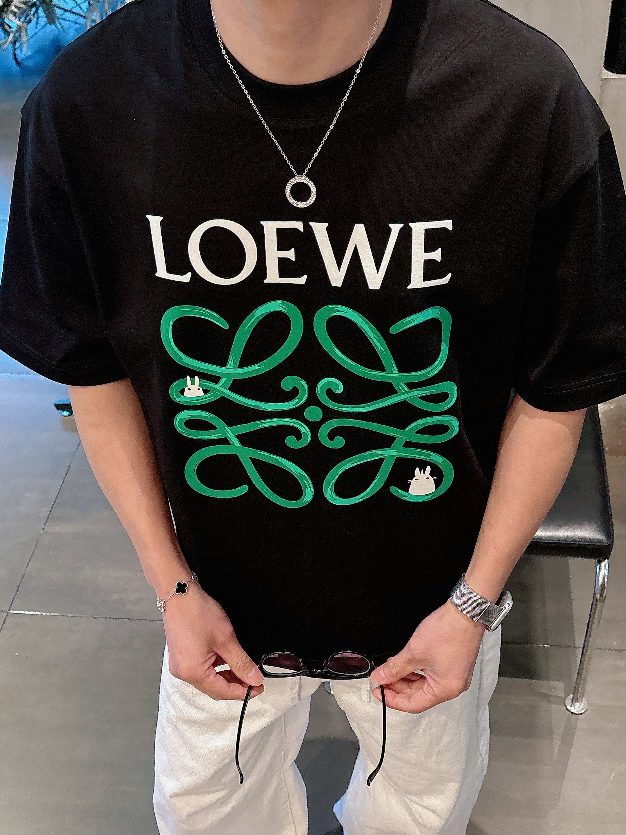 【 罗意威 2026春夏 · 高阶定制T恤】🔹 核心面料：秘鲁进口匹马棉 × 顶级丝光工艺🔹 核心体感：