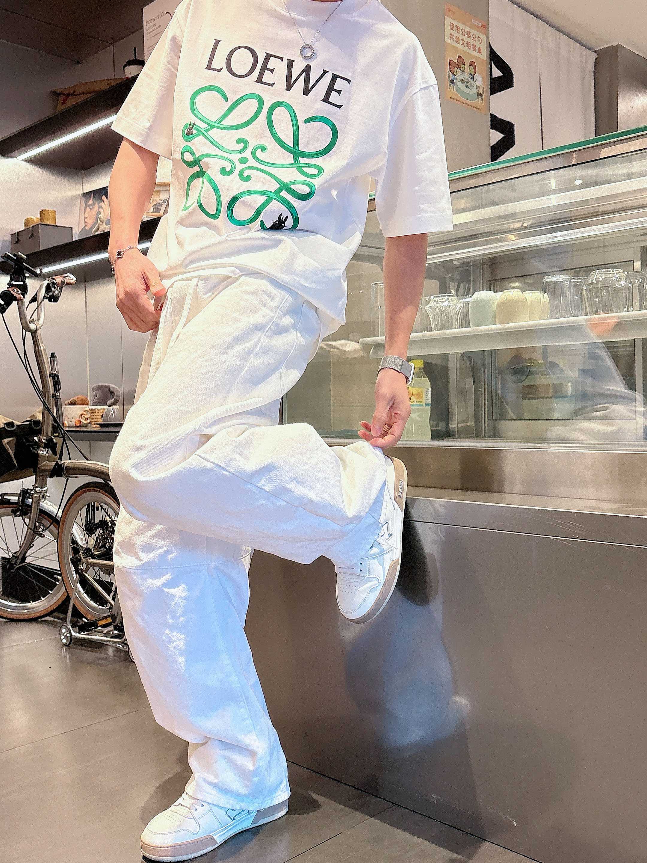 【 罗意威 2026春夏 · 高阶定制T恤】🔹 核心面料：秘鲁进口匹马棉 × 顶级丝光工艺🔹 核心体感：