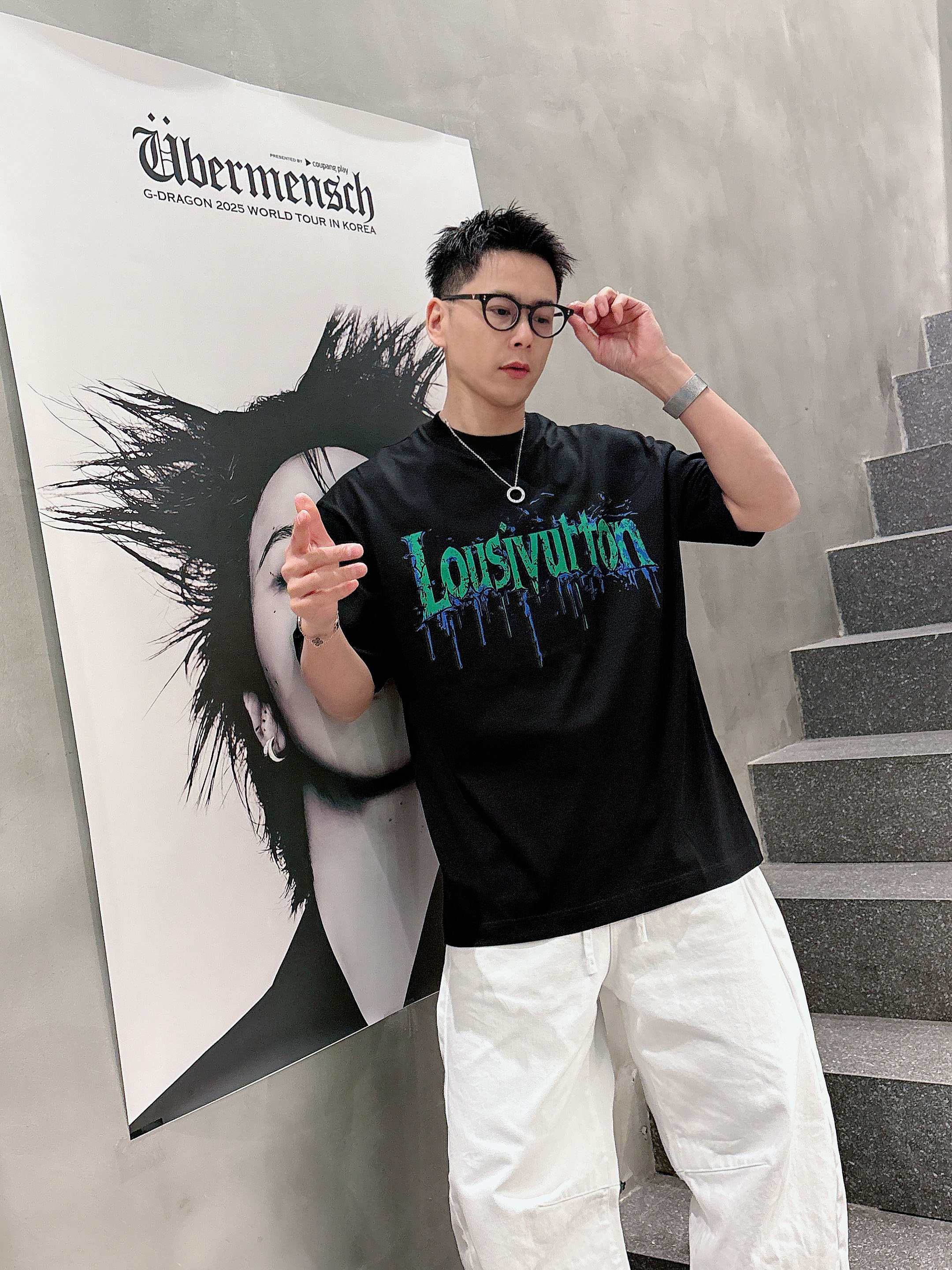 【 LV 2026春夏 · 高阶定制T恤】🔹 核心面料：秘鲁进口匹马棉 × 顶级丝光工艺🔹 核心体感：蚕