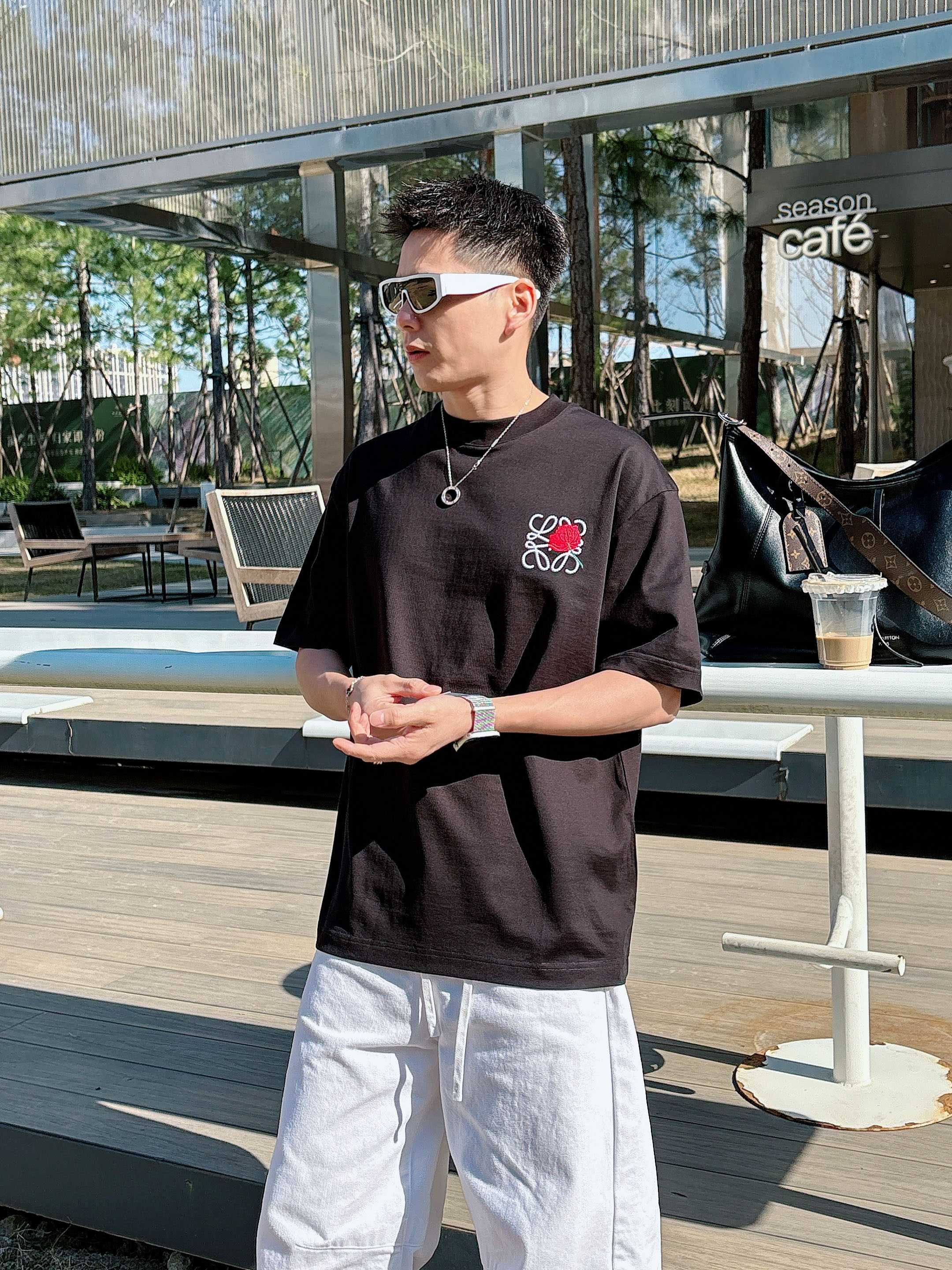 【 罗意威 2026春夏 · 高阶定制T恤】🔹 核心面料：秘鲁进口匹马棉 × 顶级丝光工艺🔹 核心体感：