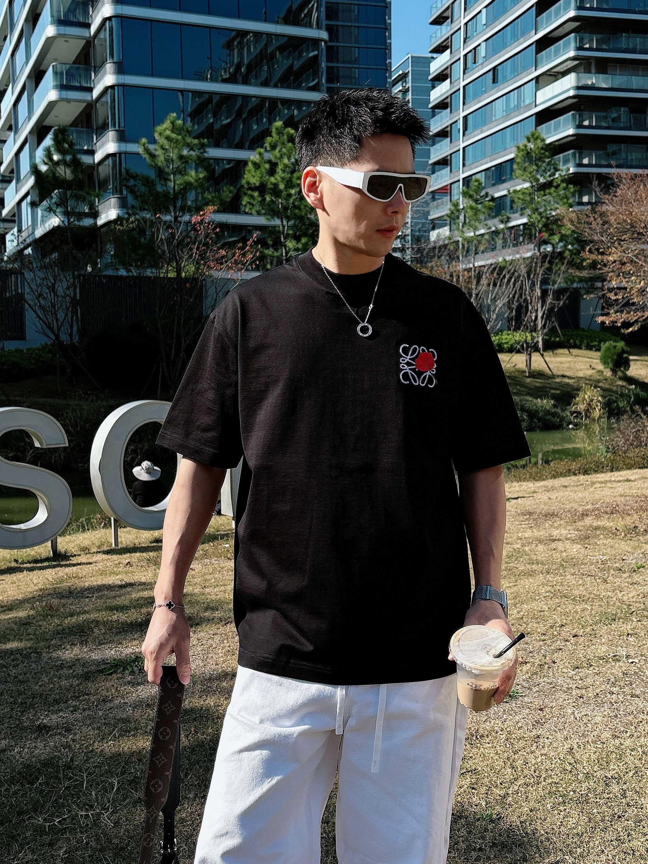 【 罗意威 2026春夏 · 高阶定制T恤】🔹 核心面料：秘鲁进口匹马棉 × 顶级丝光工艺🔹 核心体感：