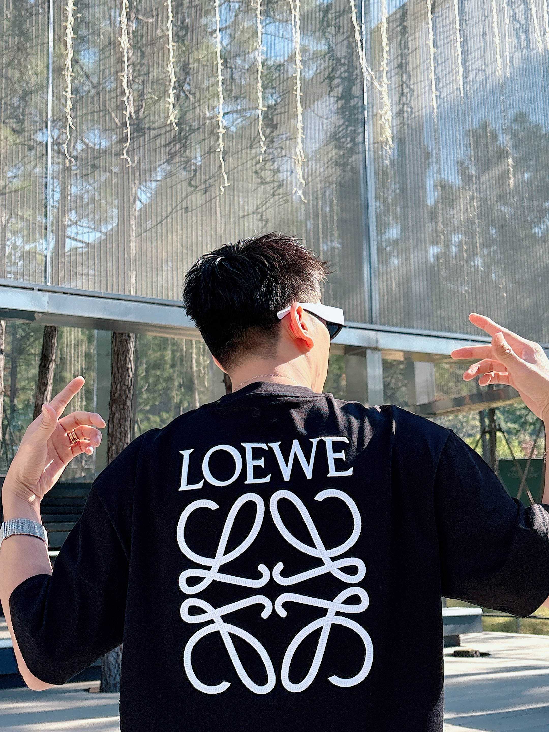 【 罗意威 2026春夏 · 高阶定制T恤】🔹 核心面料：秘鲁进口匹马棉 × 顶级丝光工艺🔹 核心体感：