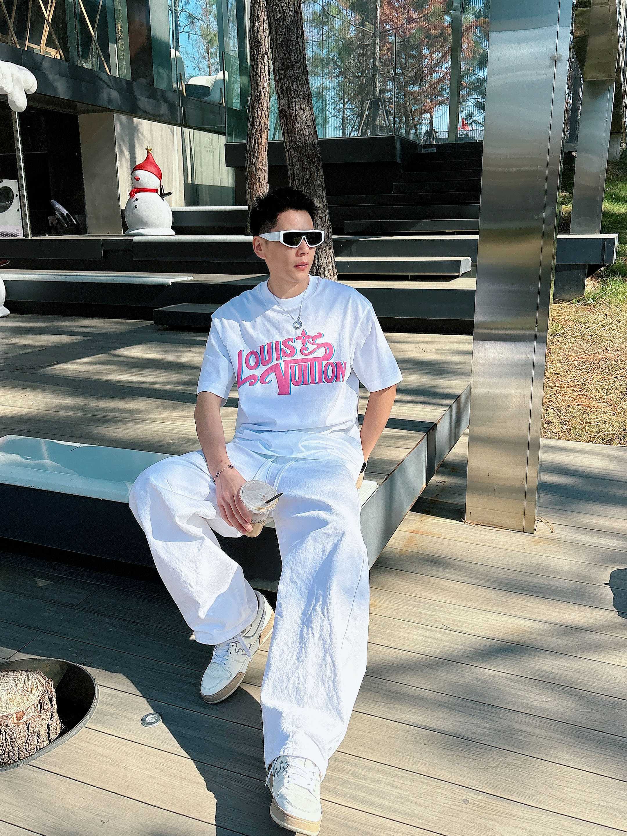 【 LV 2026春夏 · 高阶定制T恤】🔹 核心面料：秘鲁进口匹马棉 × 顶级丝光工艺🔹 核心体感：蚕