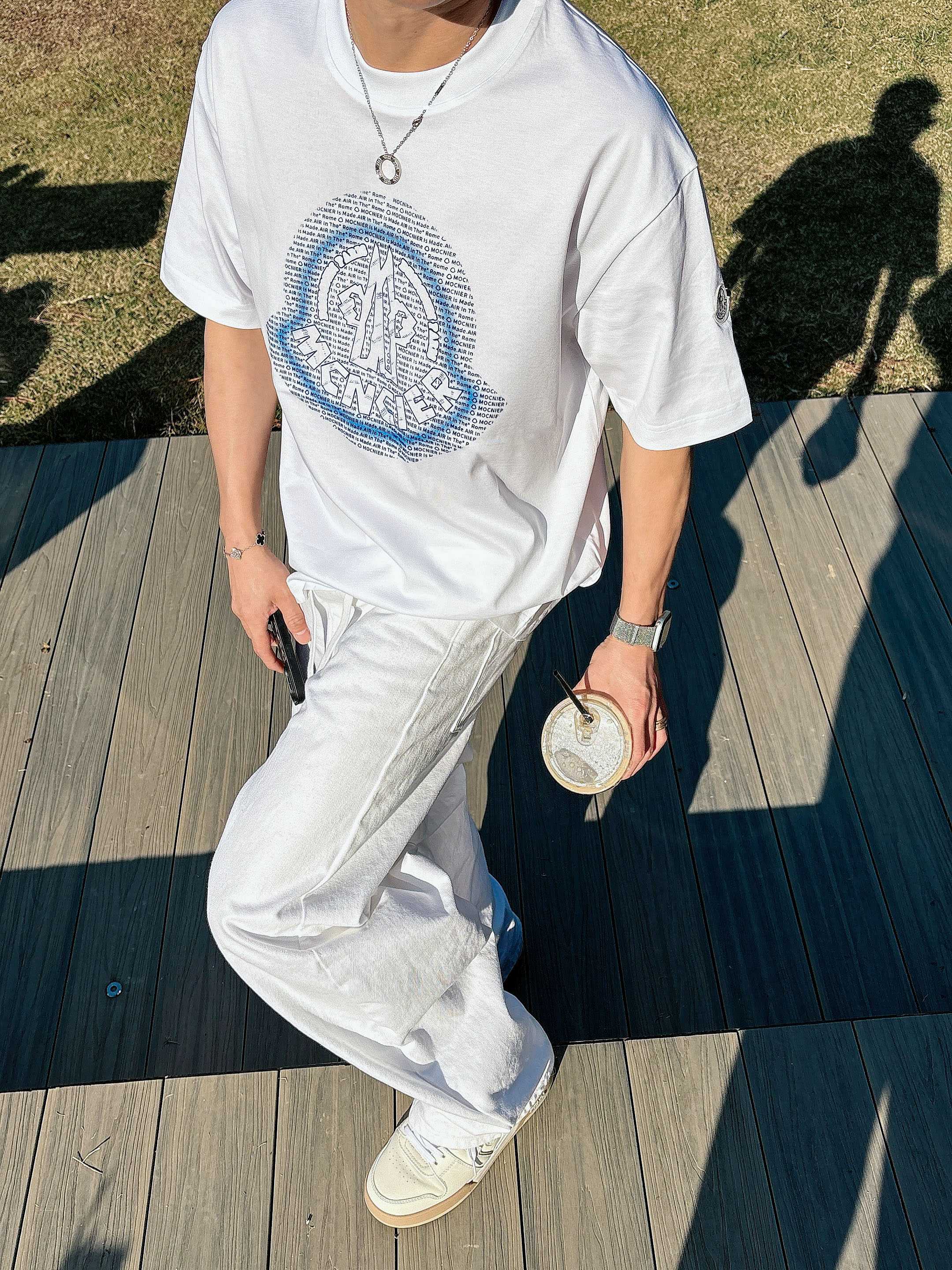 【 蒙口 2026春夏 · 高阶定制T恤】🔹 核心面料：秘鲁进口匹马棉 × 顶级丝光工艺🔹 核心体感：蚕