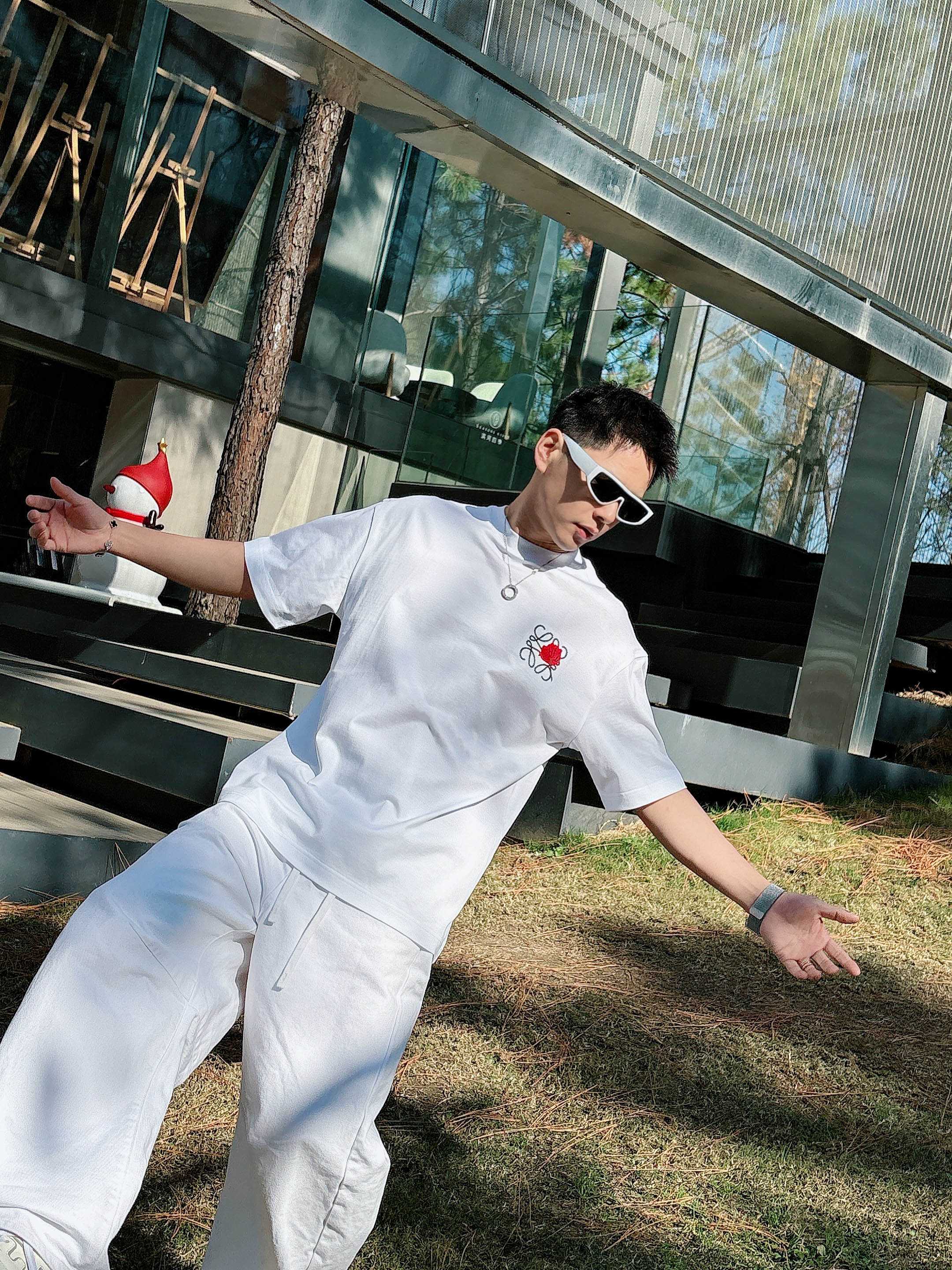 【 罗意威 2026春夏 · 高阶定制T恤】🔹 核心面料：秘鲁进口匹马棉 × 顶级丝光工艺🔹 核心体感：