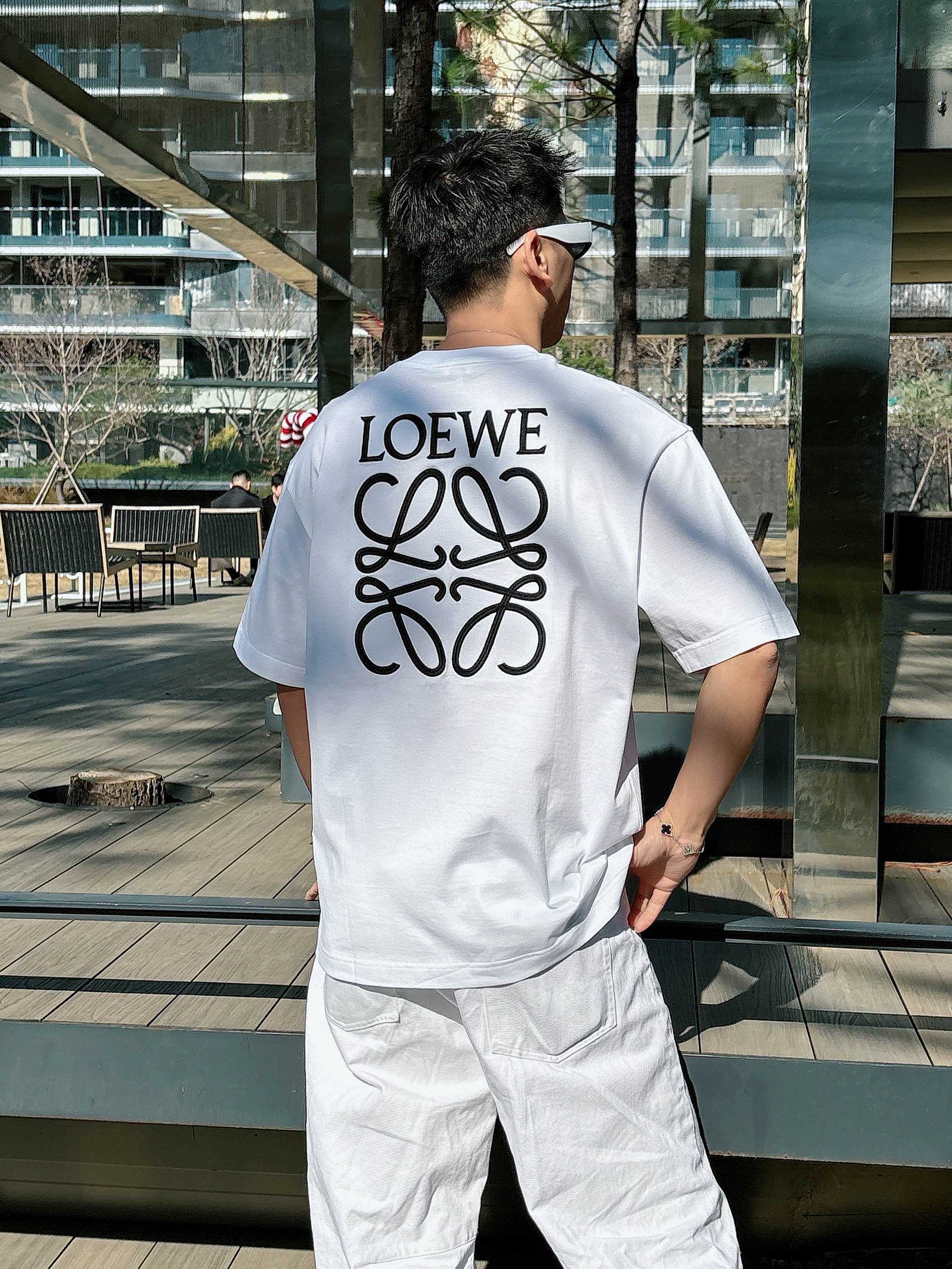 【 罗意威 2026春夏 · 高阶定制T恤】🔹 核心面料：秘鲁进口匹马棉 × 顶级丝光工艺🔹 核心体感：