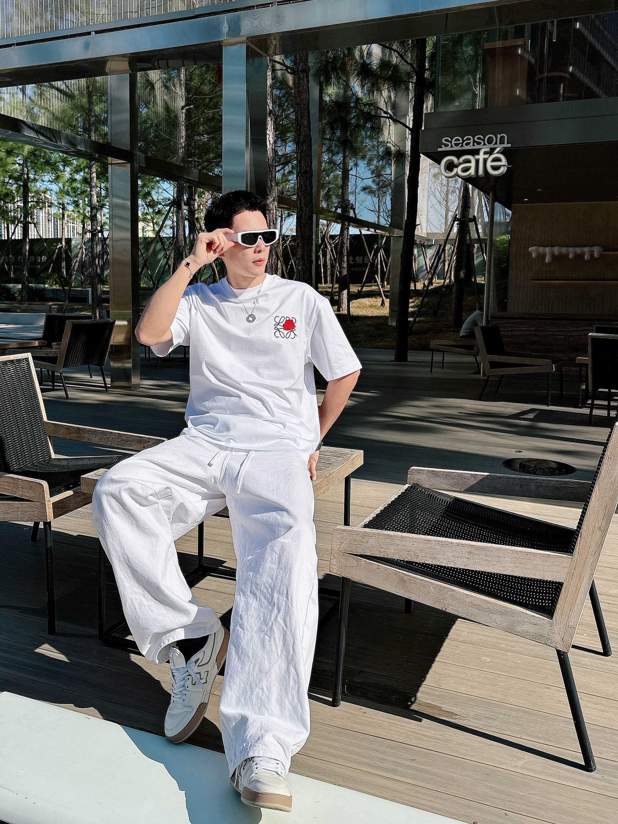 【 罗意威 2026春夏 · 高阶定制T恤】🔹 核心面料：秘鲁进口匹马棉 × 顶级丝光工艺🔹 核心体感：