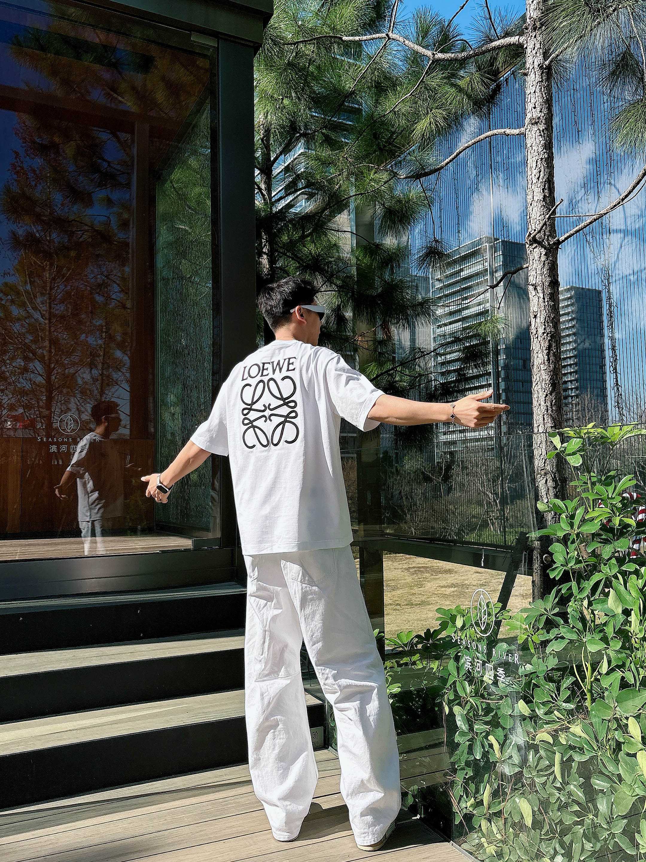 【 罗意威 2026春夏 · 高阶定制T恤】🔹 核心面料：秘鲁进口匹马棉 × 顶级丝光工艺🔹 核心体感：