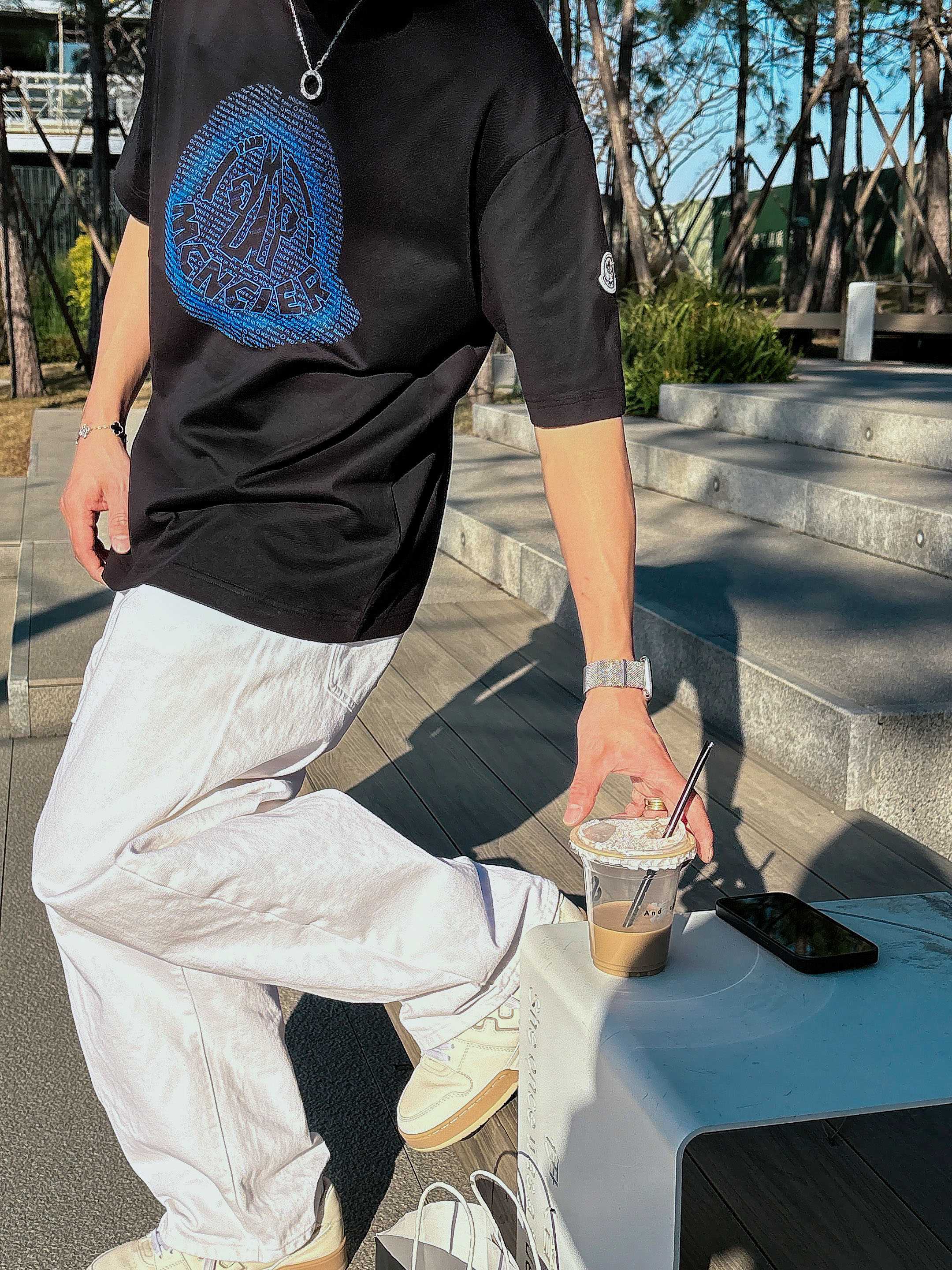 【 蒙口 2026春夏 · 高阶定制T恤】🔹 核心面料：秘鲁进口匹马棉 × 顶级丝光工艺🔹 核心体感：蚕