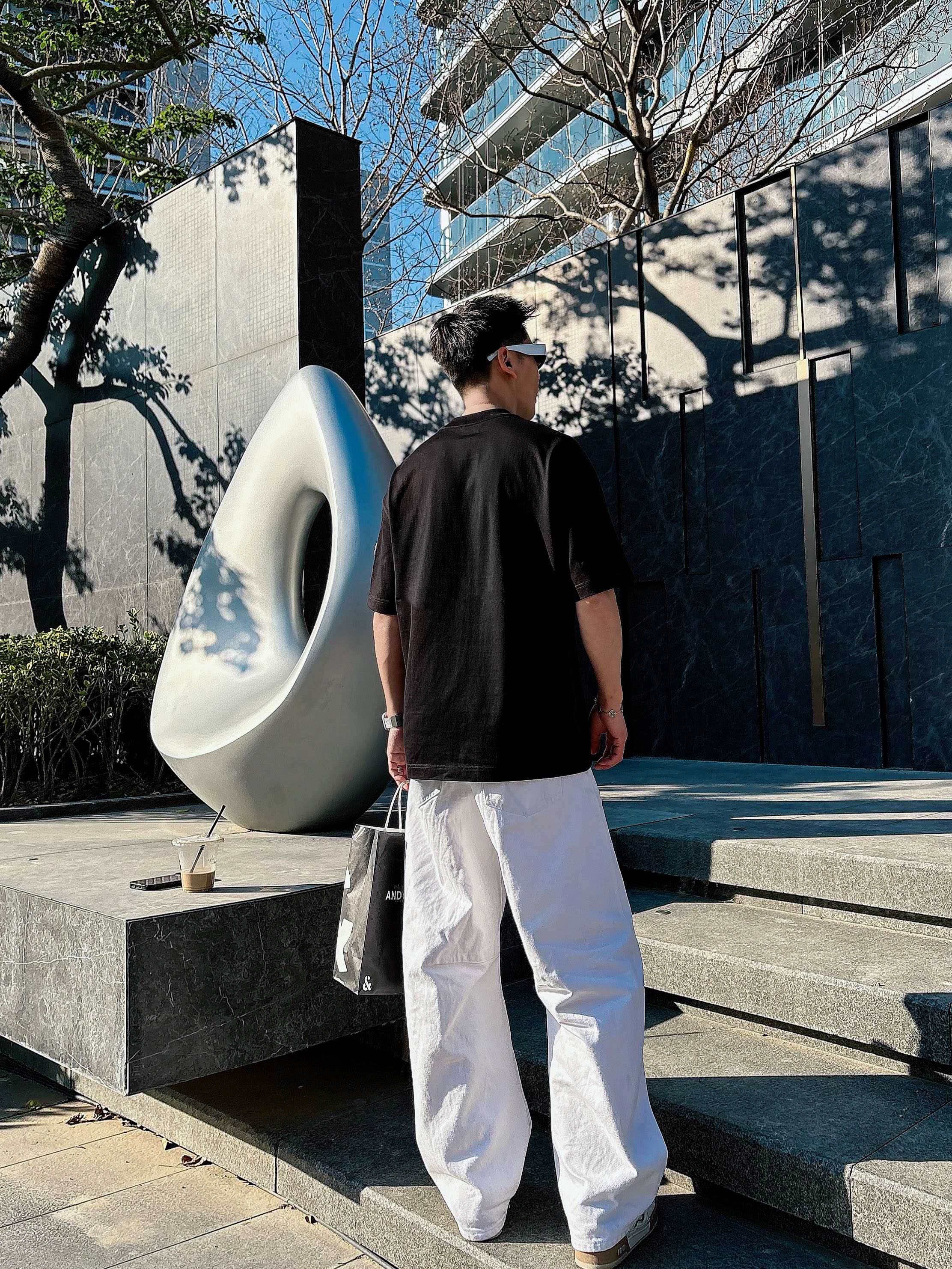 【 蒙口 2026春夏 · 高阶定制T恤】🔹 核心面料：秘鲁进口匹马棉 × 顶级丝光工艺🔹 核心体感：蚕