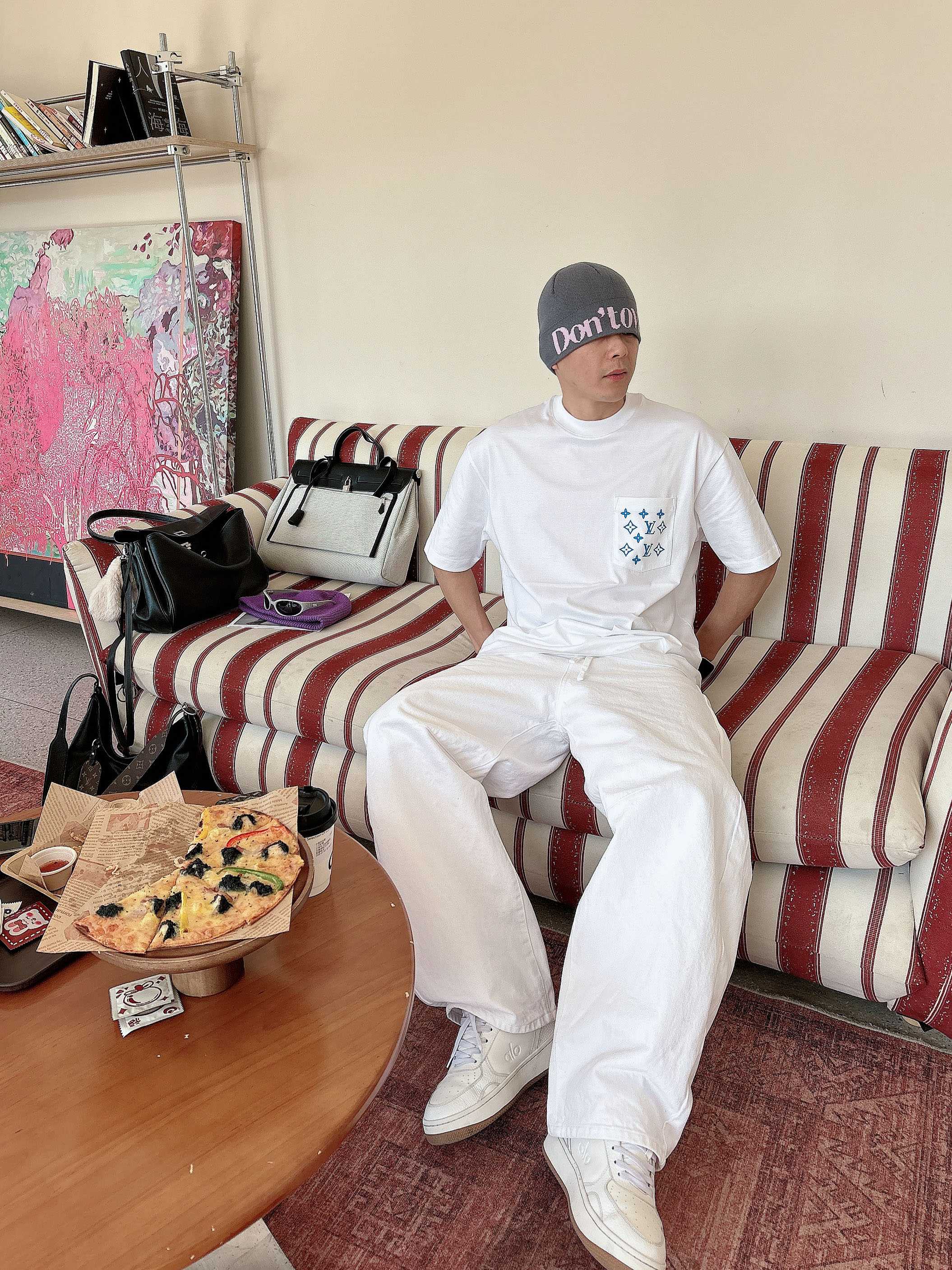 【  LV  2026春夏 · 高阶定制T恤】🔹 核心面料：秘鲁进口匹马棉 × 顶级丝光工艺🔹 核心体感