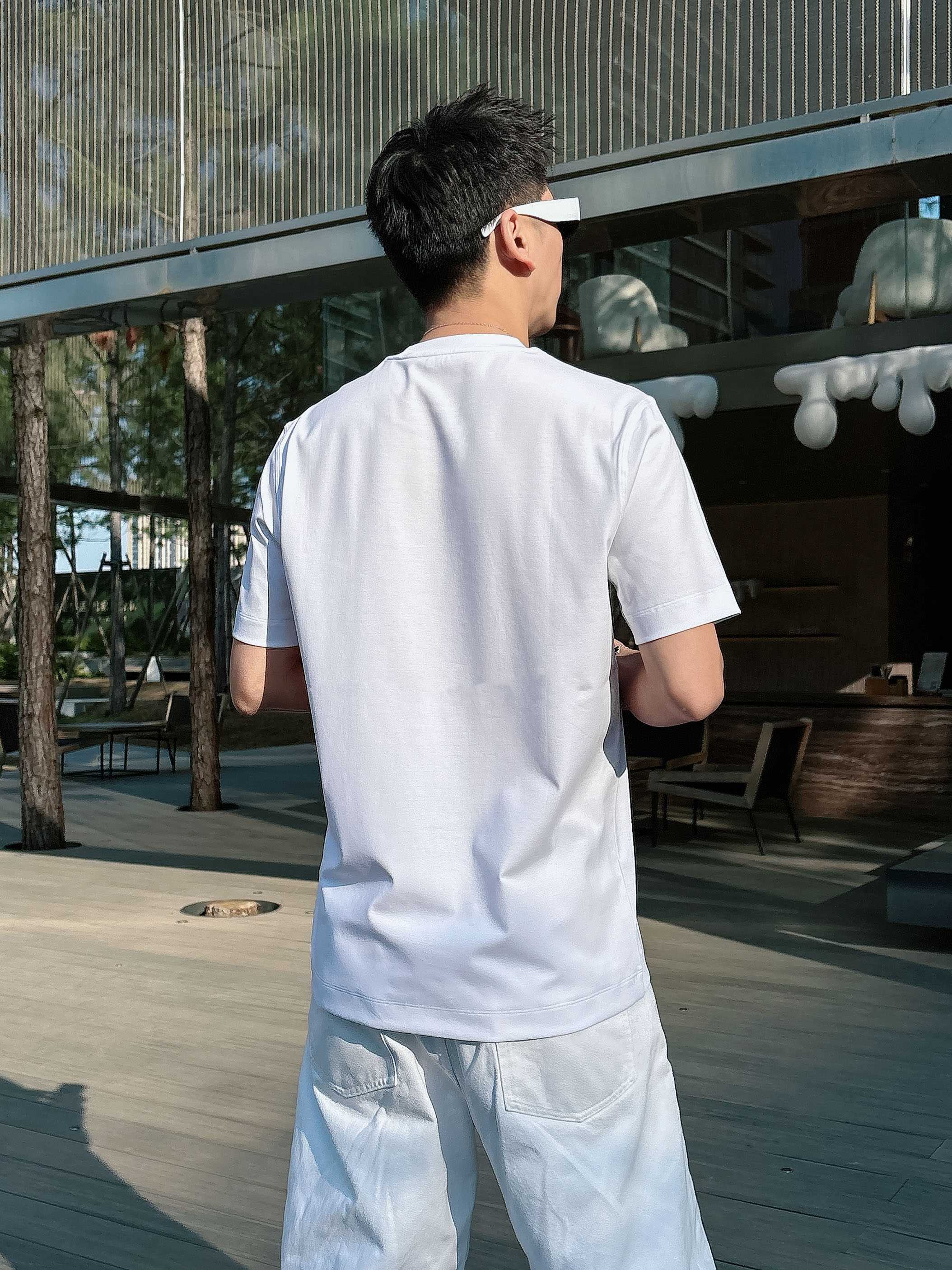 【 普拉达 2026春夏 · 高阶定制T恤】🔹 核心面料：秘鲁进口匹马棉 × 顶级丝光工艺🔹 核心体感：