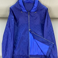 2026SS 秋冬新品🆕夹克外套 系列 专柜定制面料 透气舒适度高,细节无可挑剔,元素设计理念,体现高品质。手感细腻柔软 2026SS 秋冬新品🆕夹克外套 系列 专柜定制面料 透气舒适度高,细节无可挑剔,元素设计理念,体现高品质。手感细腻柔软