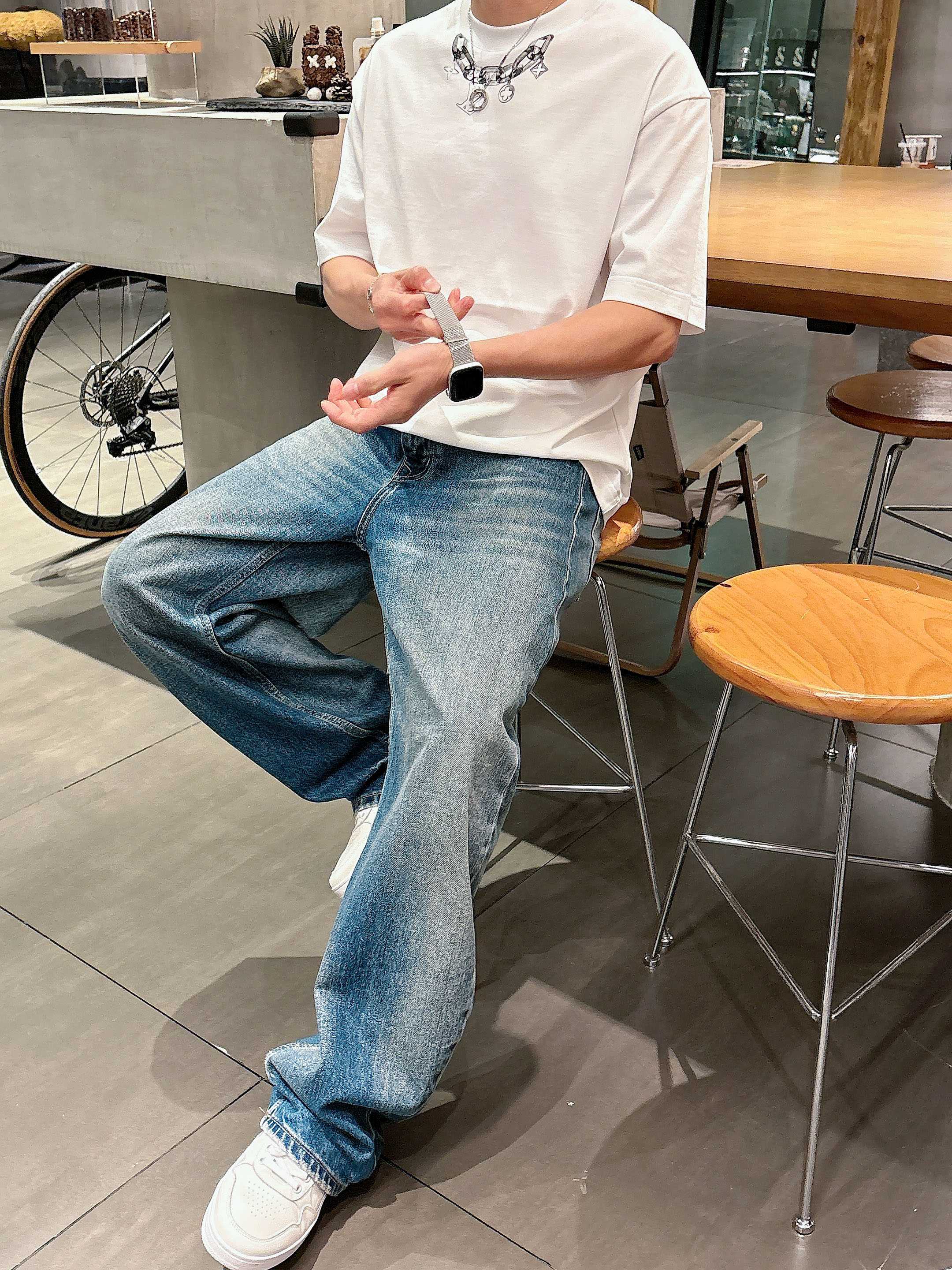【  LV  2026春夏 · 高阶定制T恤】🔹 核心面料：秘鲁进口匹马棉 × 顶级丝光工艺🔹 核心体感