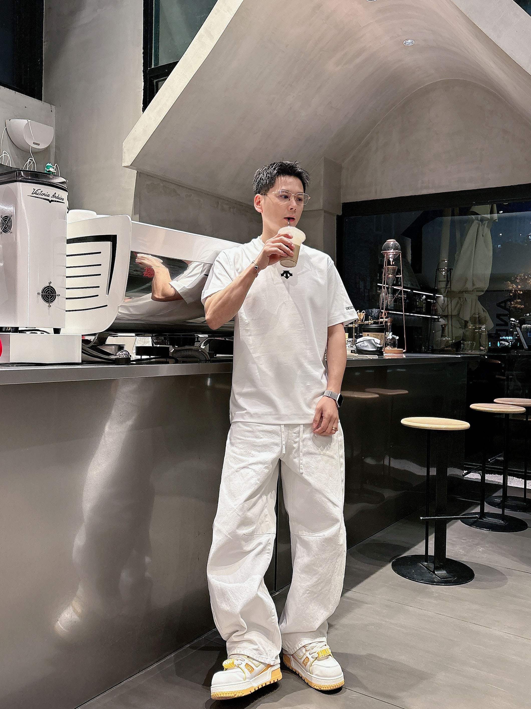 【 迪桑特 2026春夏 · 高阶定制T恤】🔹 核心面料：秘鲁进口匹马棉 × 顶级丝光工艺🔹 核心体感：