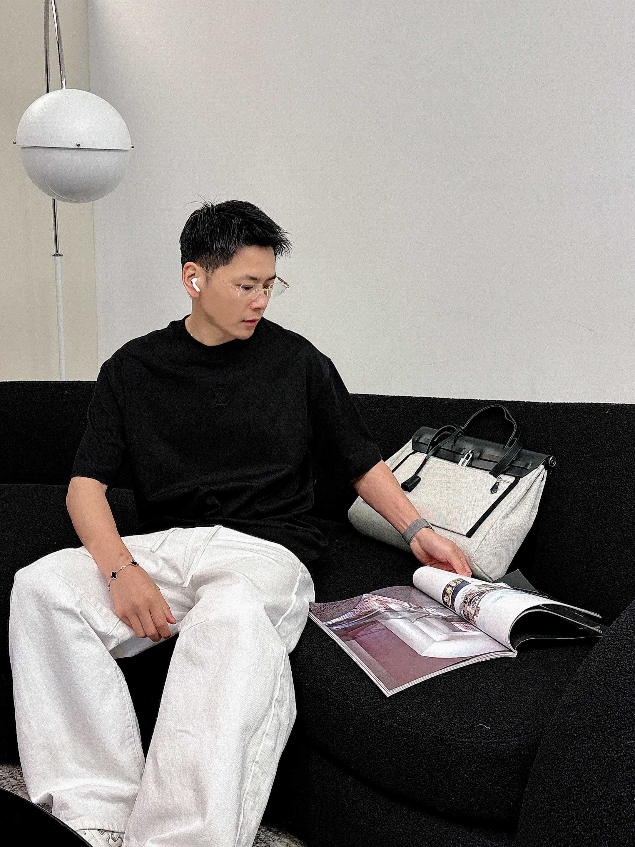 【 LV 2026春夏 · 高阶定制T恤】🔹 核心面料：秘鲁进口匹马棉 × 顶级丝光工艺🔹 核心体感：蚕