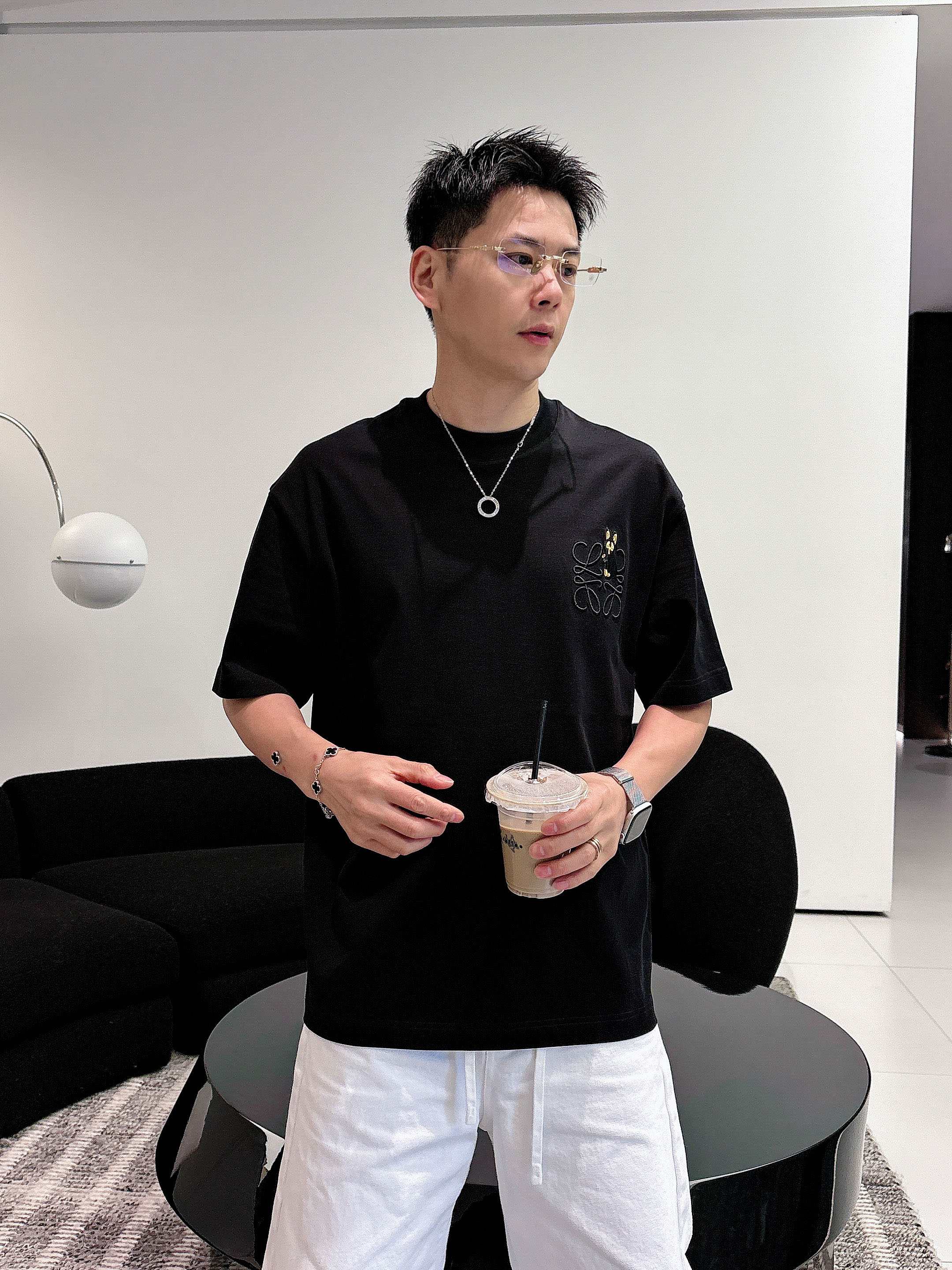 【 罗意威 2026春夏 · 高阶定制T恤】🔹 核心面料：秘鲁进口匹马棉 × 顶级丝光工艺🔹 核心体感：