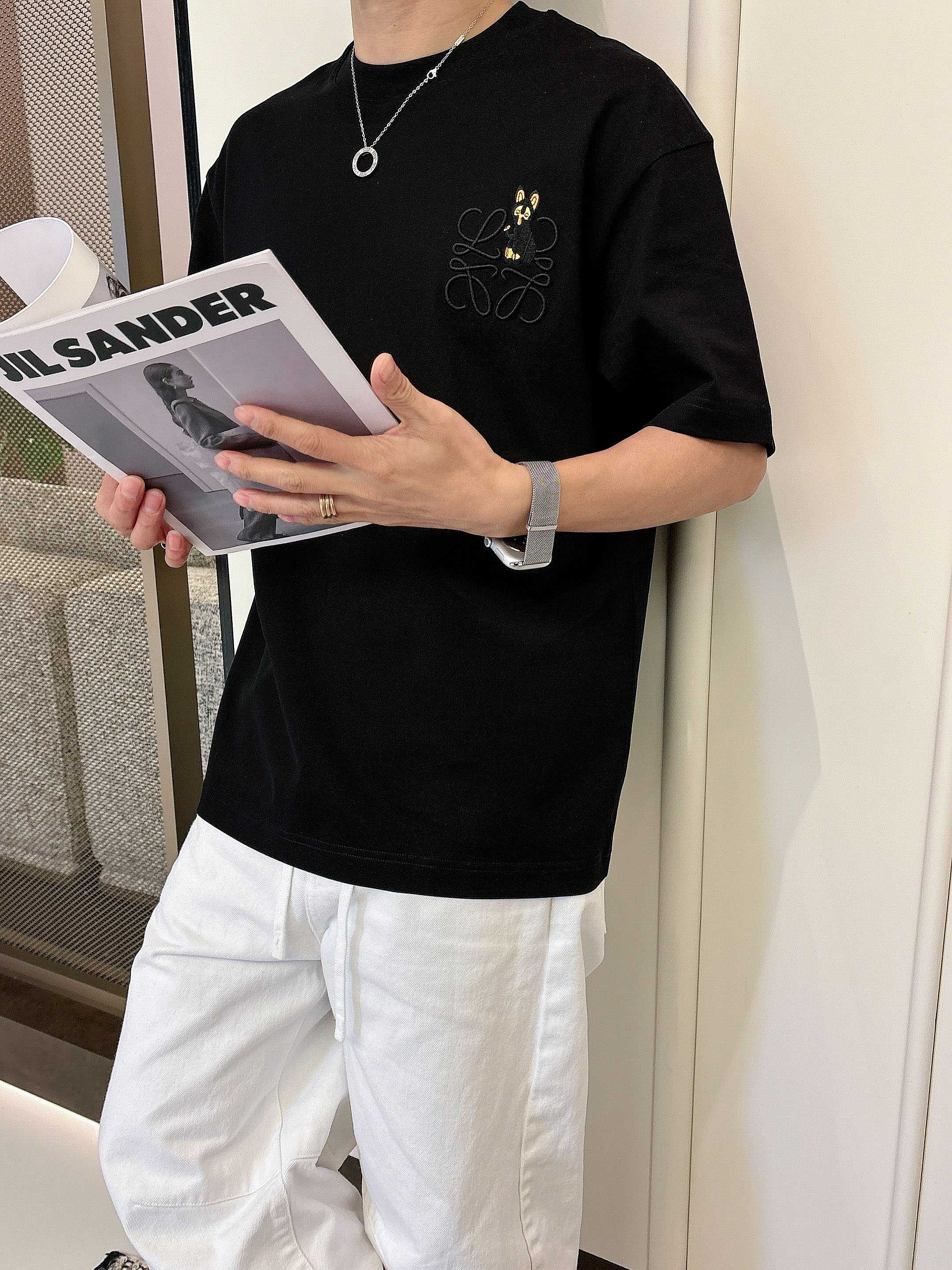 【 罗意威 2026春夏 · 高阶定制T恤】🔹 核心面料：秘鲁进口匹马棉 × 顶级丝光工艺🔹 核心体感：