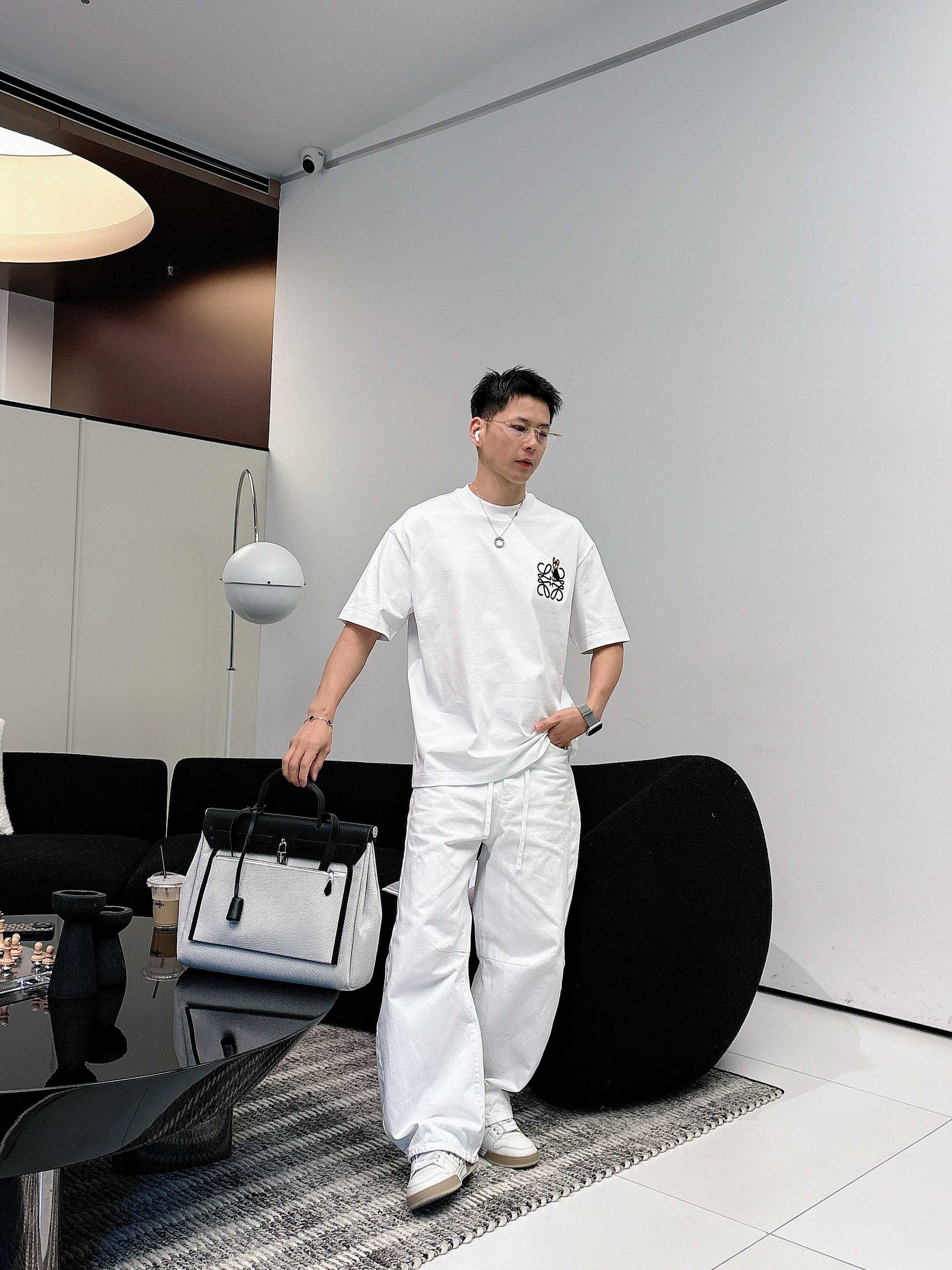 【 罗意威 2026春夏 · 高阶定制T恤】🔹 核心面料：秘鲁进口匹马棉 × 顶级丝光工艺🔹 核心体感：