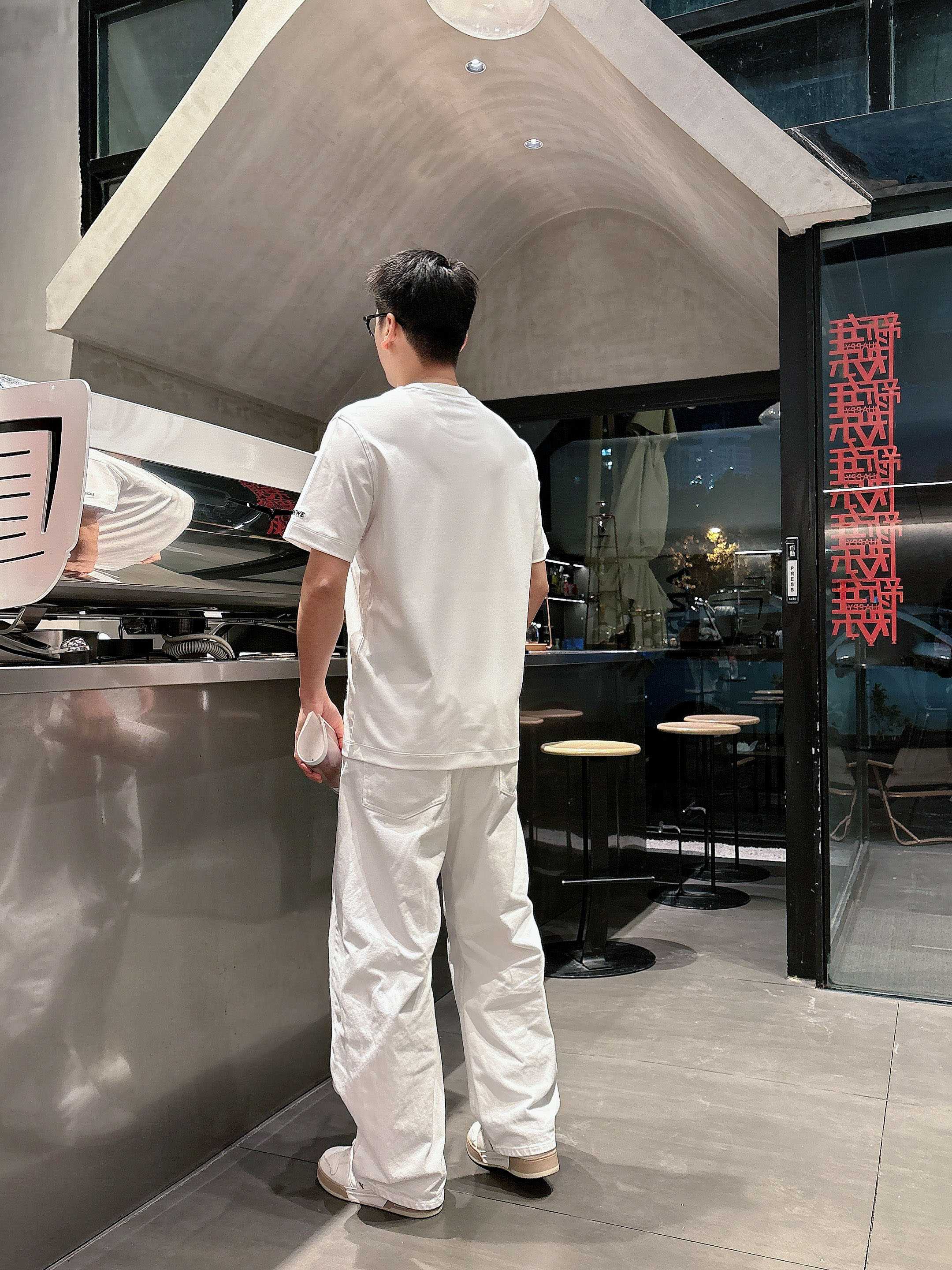 【 罗意威 2026春夏 · 高阶定制T恤】🔹 核心面料：秘鲁进口匹马棉 × 顶级丝光工艺🔹 核心体感：
