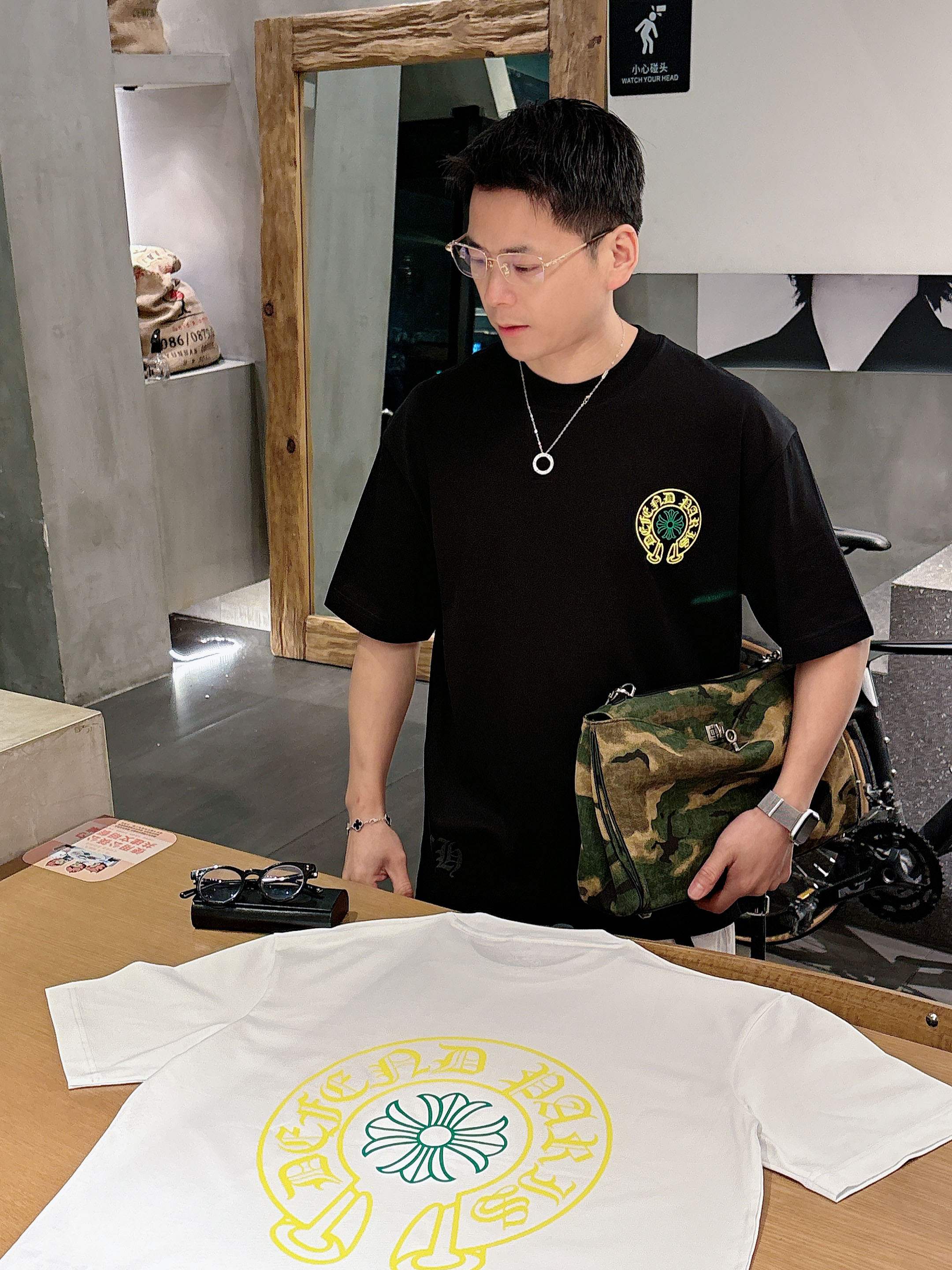 【 克罗心 2026春夏 · 高阶定制T恤】🔹 核心面料：秘鲁进口匹马棉 × 顶级丝光工艺🔹 核心体感：