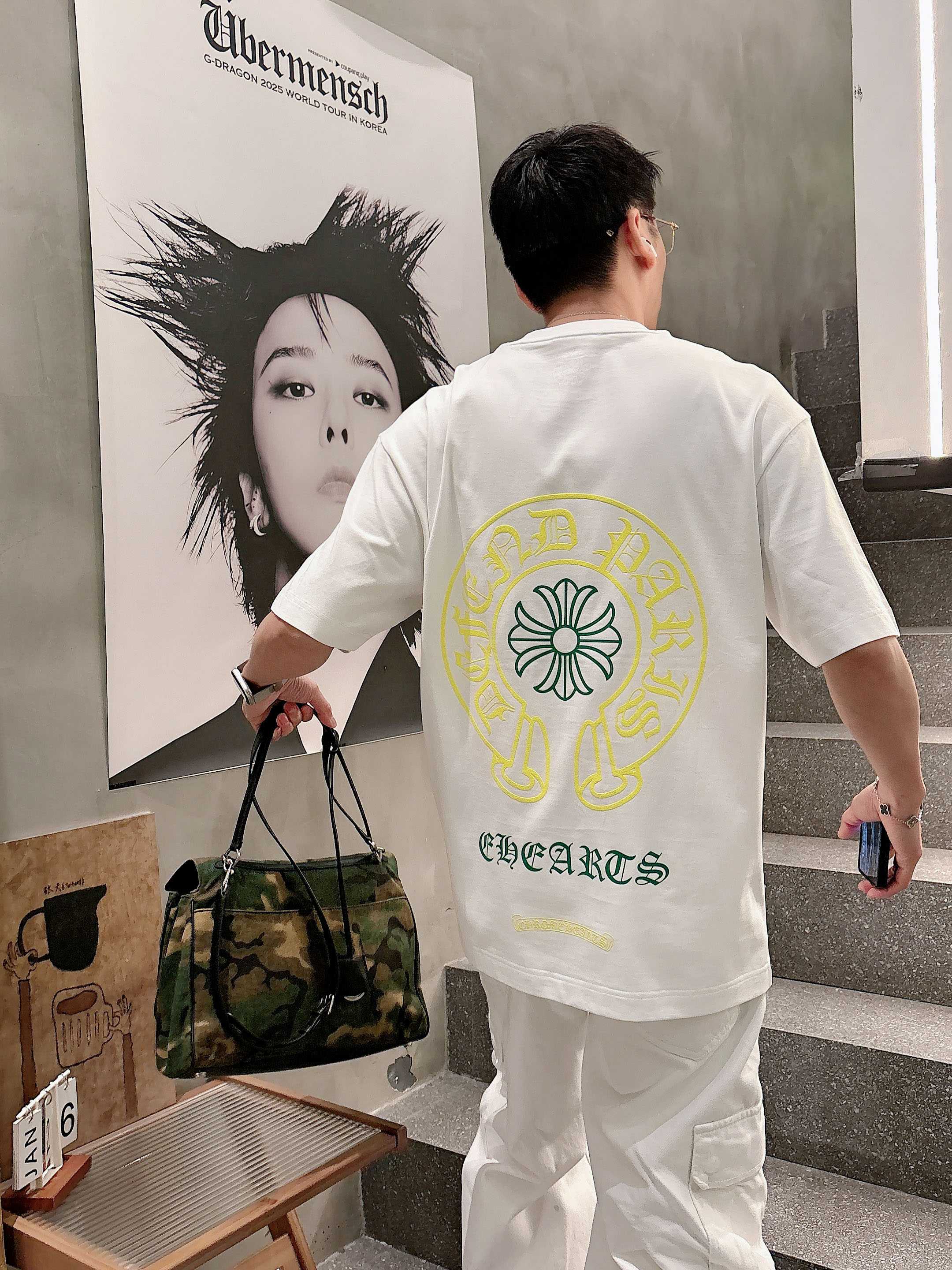 【 克罗心 2026春夏 · 高阶定制T恤】🔹 核心面料：秘鲁进口匹马棉 × 顶级丝光工艺🔹 核心体感：